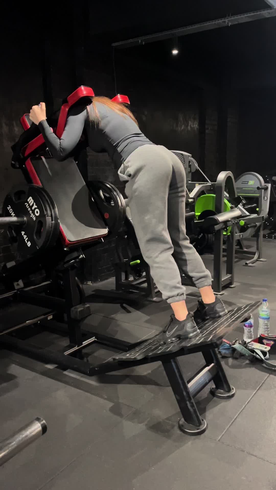 @Mai