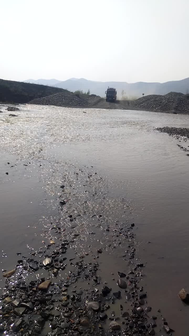 @Ден