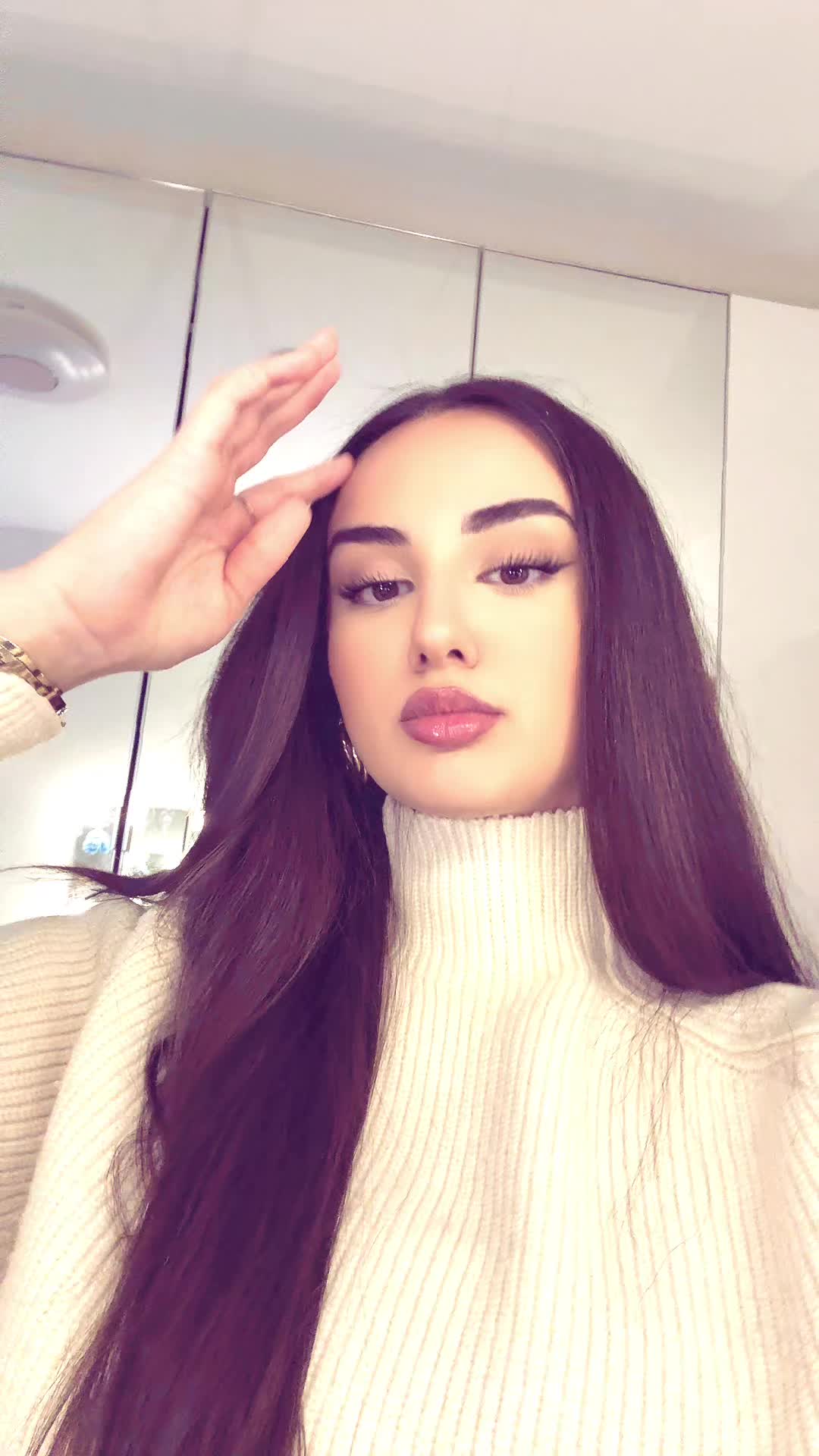@𝐻𝑒𝑙𝑖𝑛