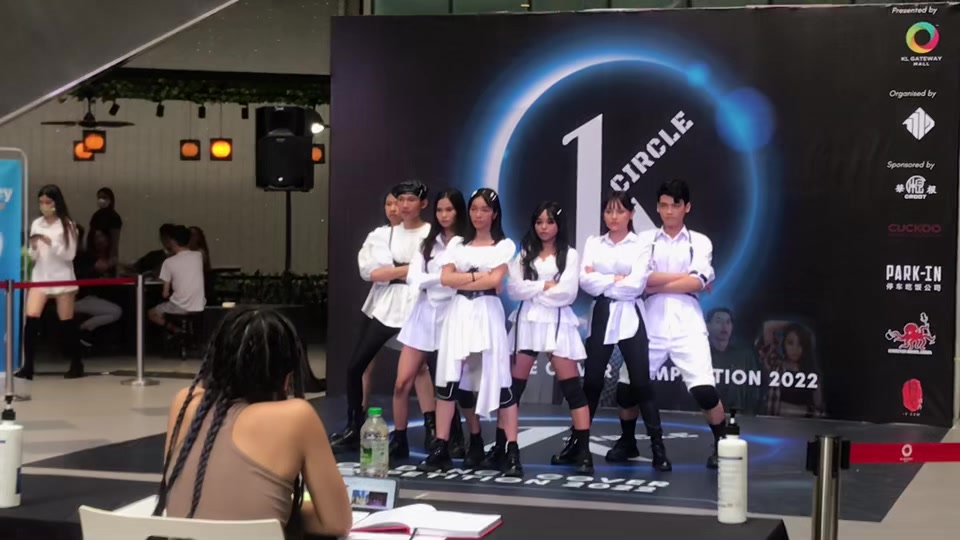 @glossy.dancecrew