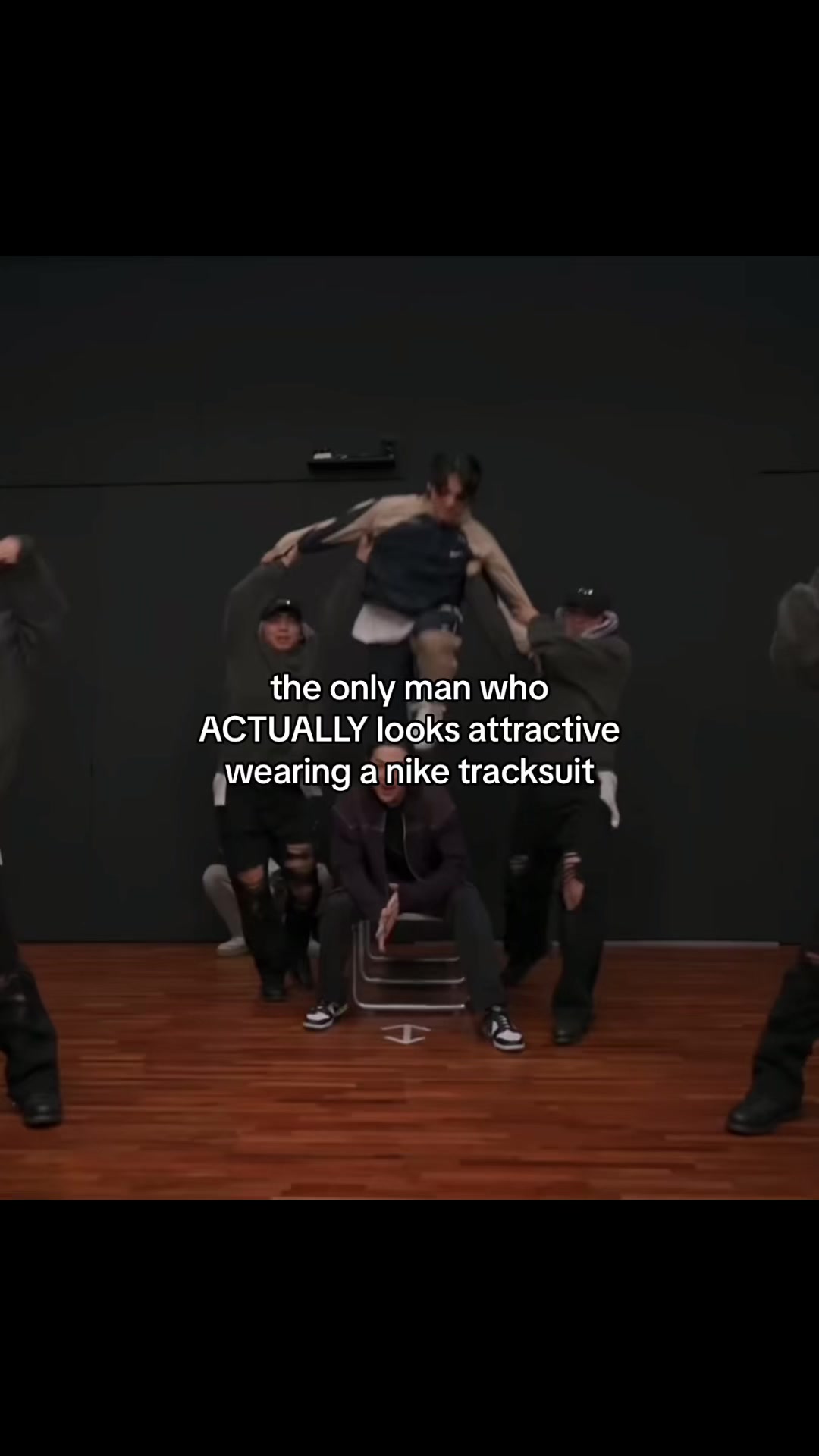 @️