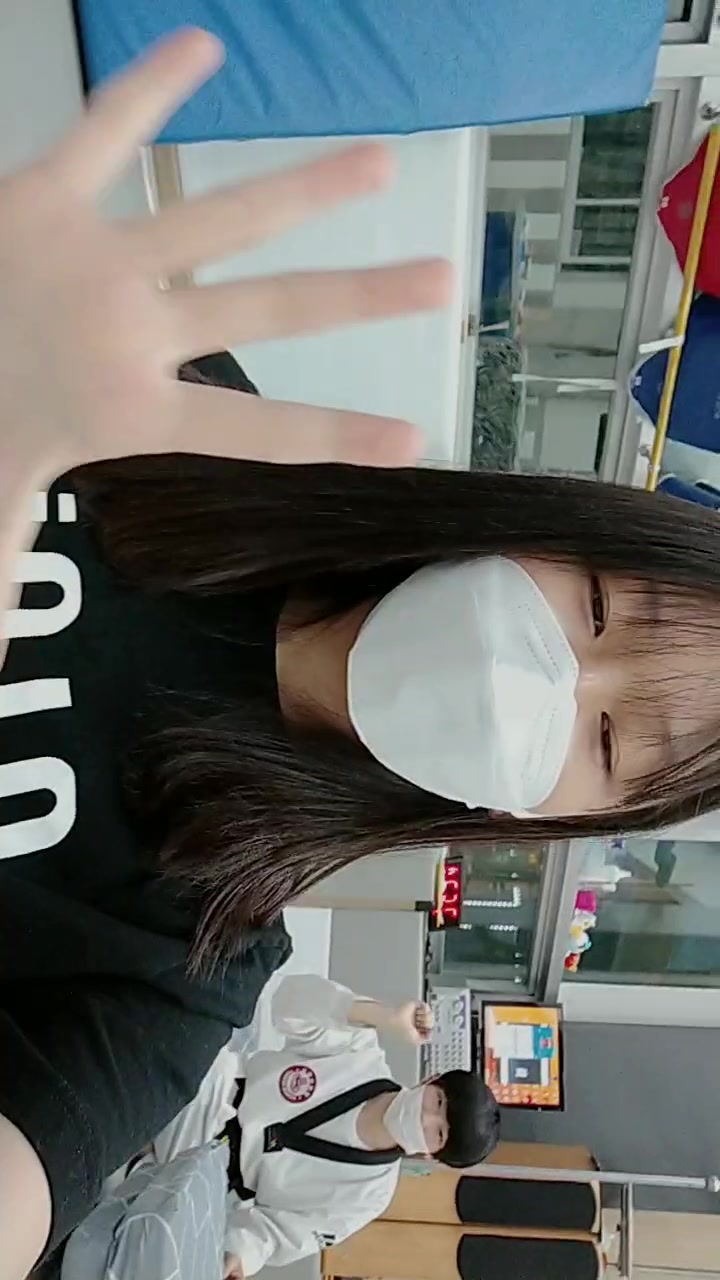 @user37599692804