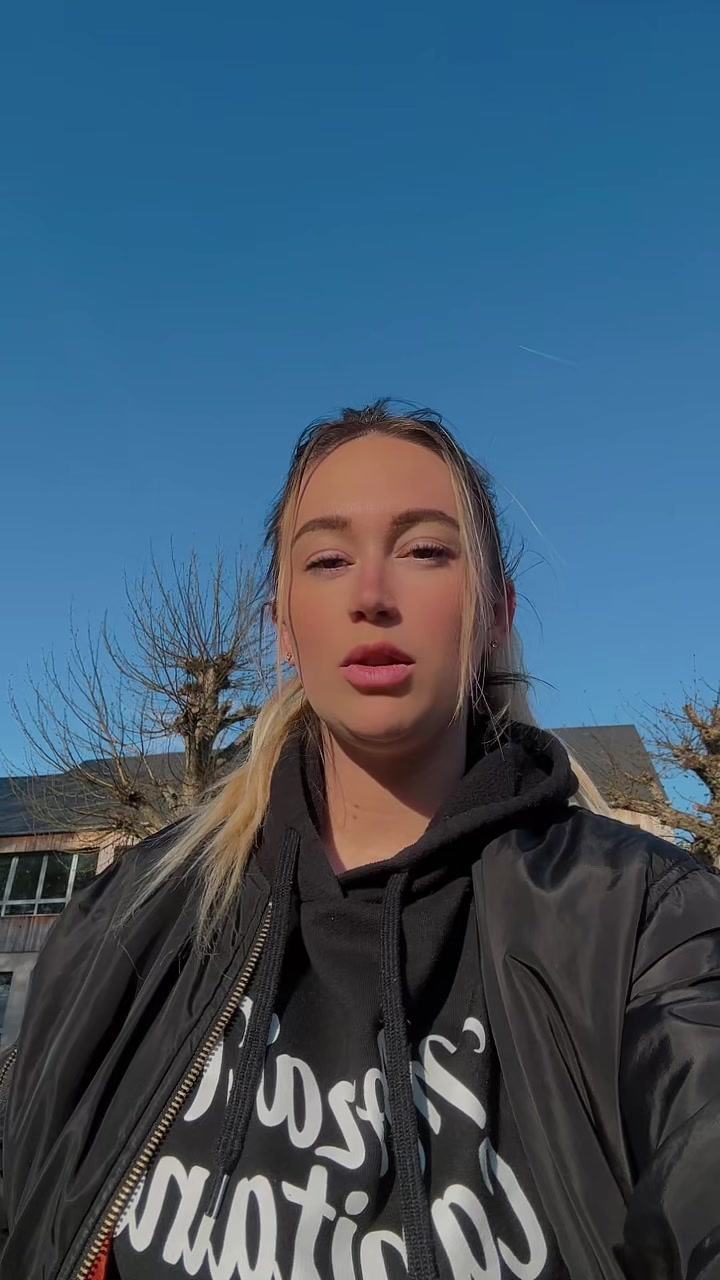 @Emelinelamiss