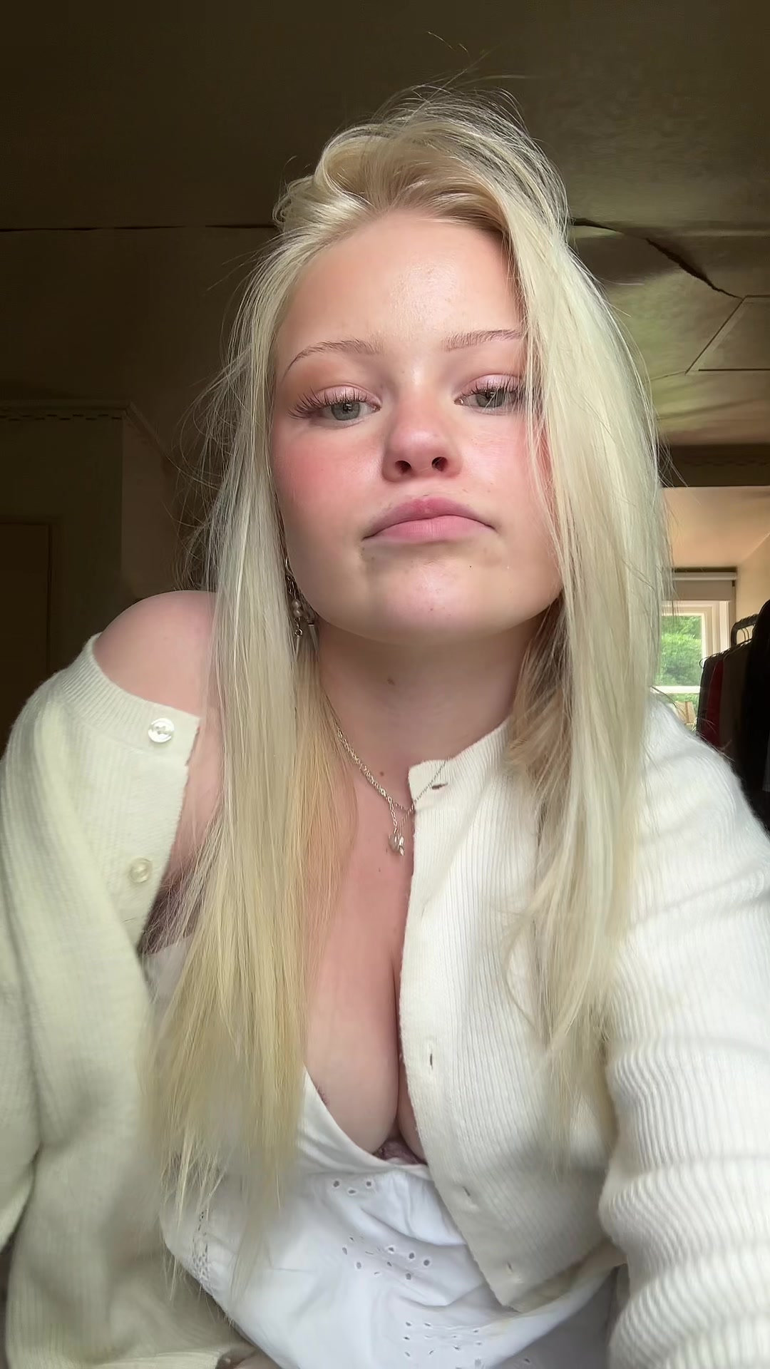 @elina