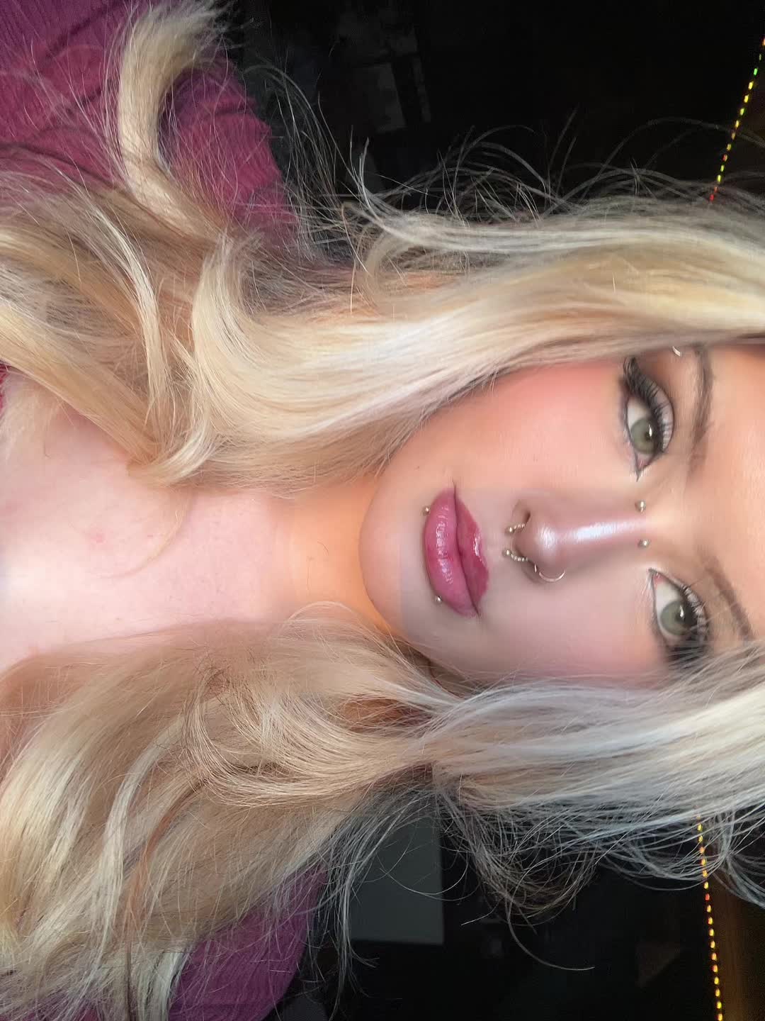 @<3