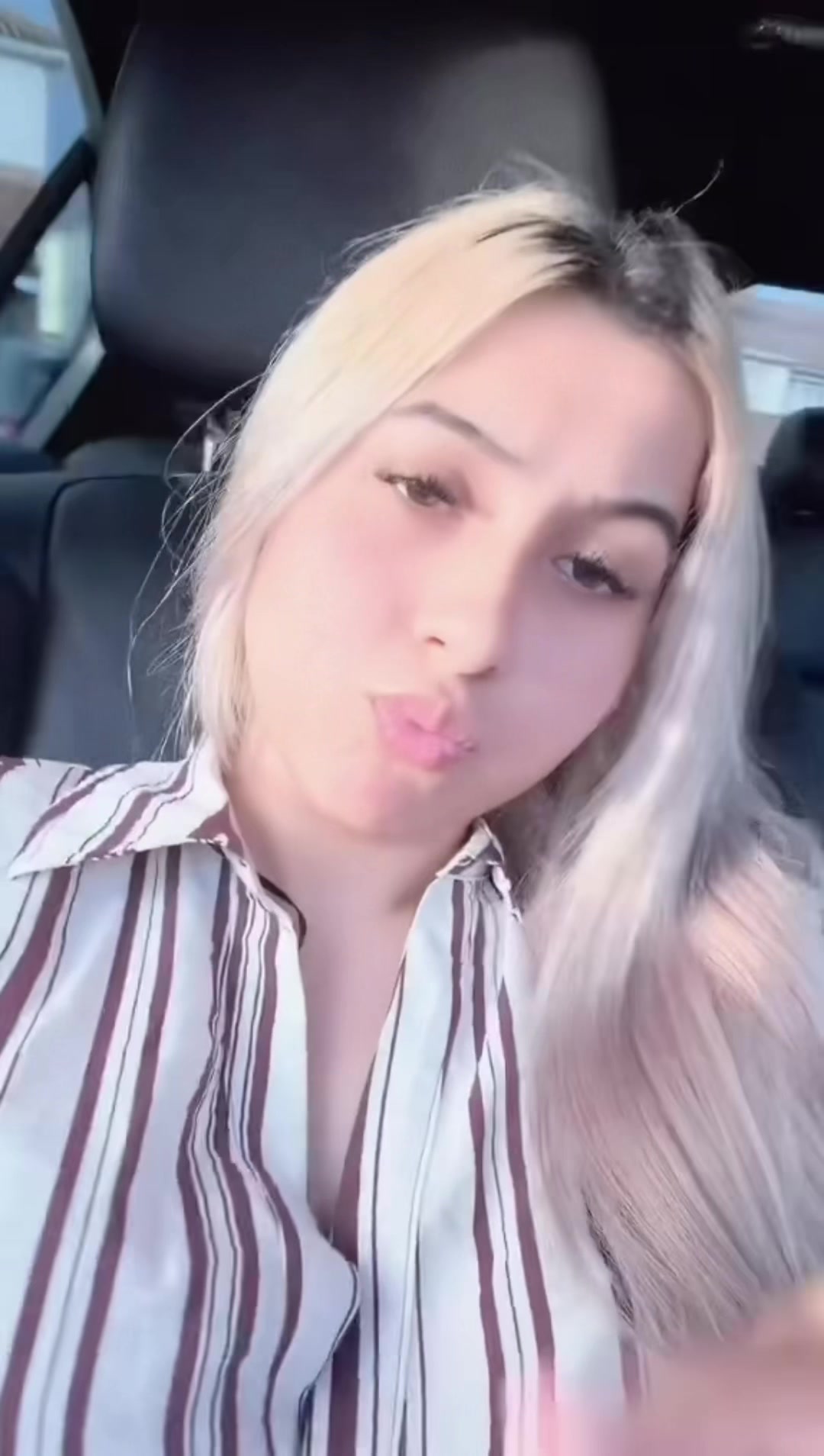 @Roxanarostz🖤🦅