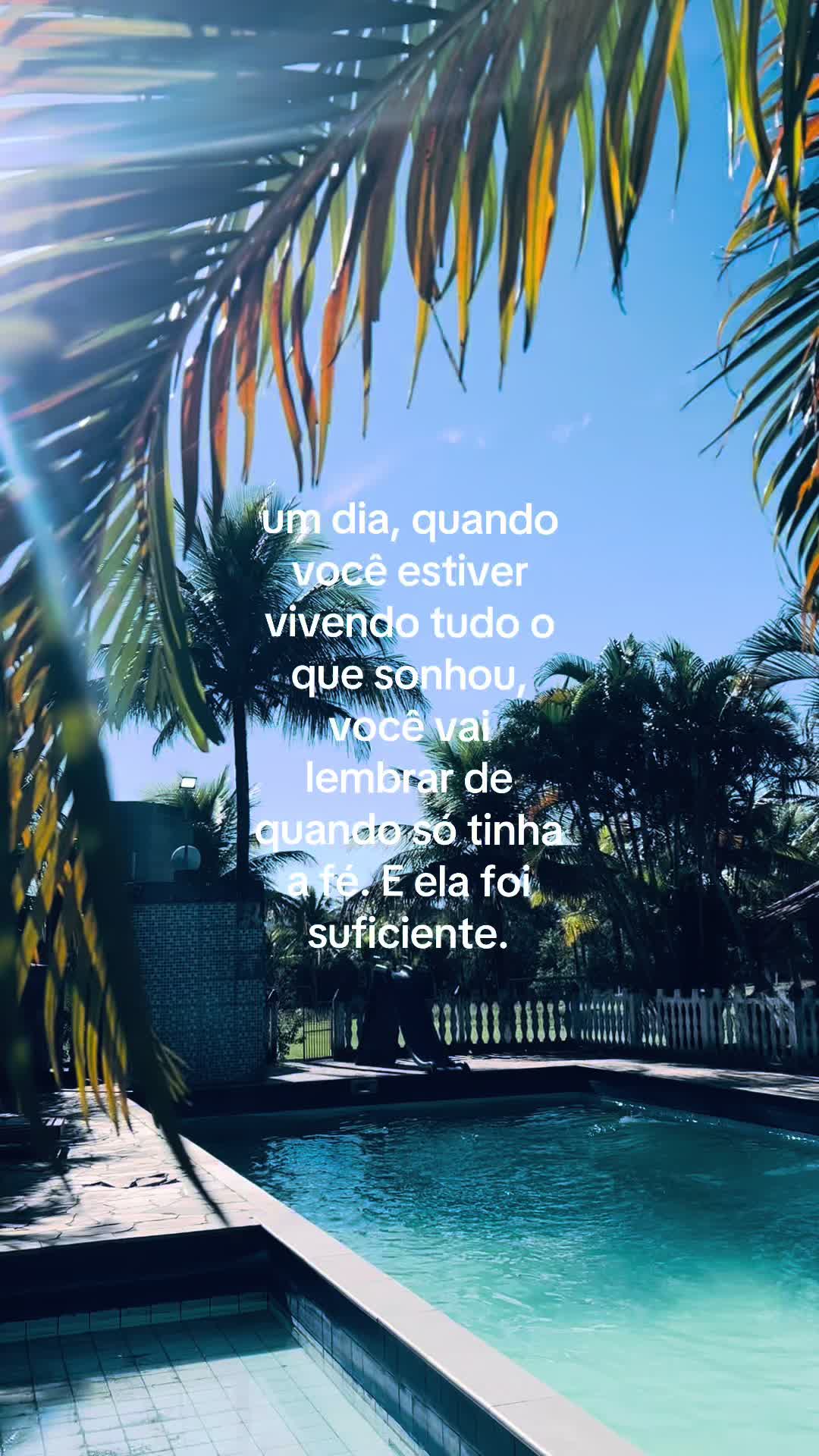 @Paola Oliveira