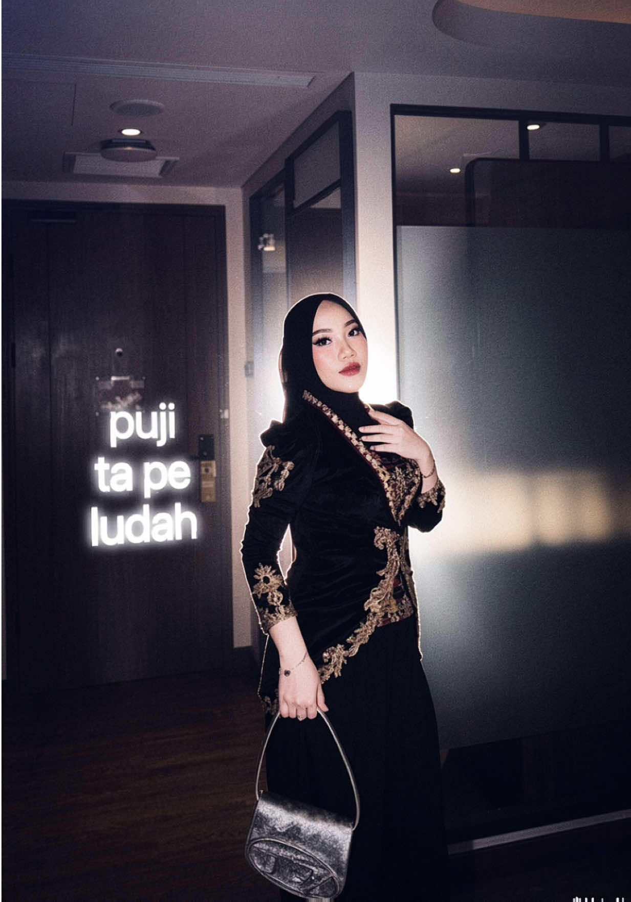 @Fasyaanandaaa