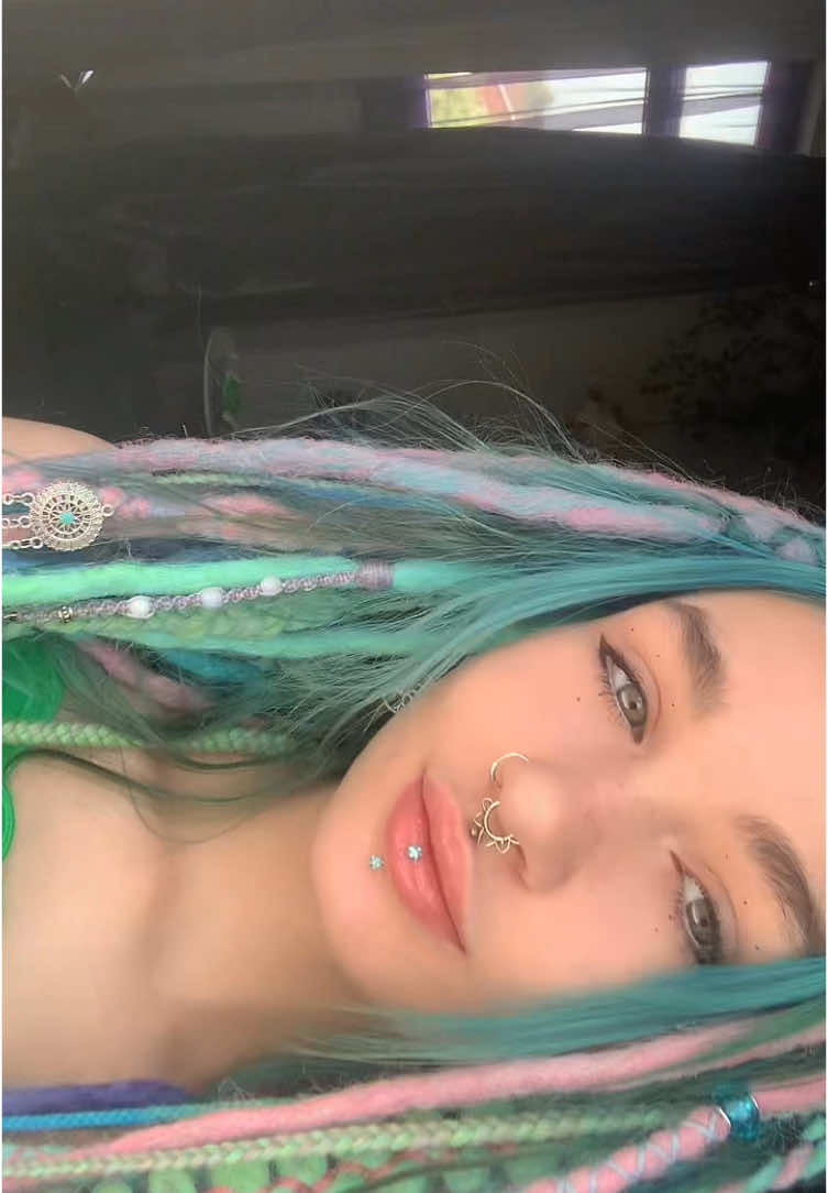 @miley🏳️🌈