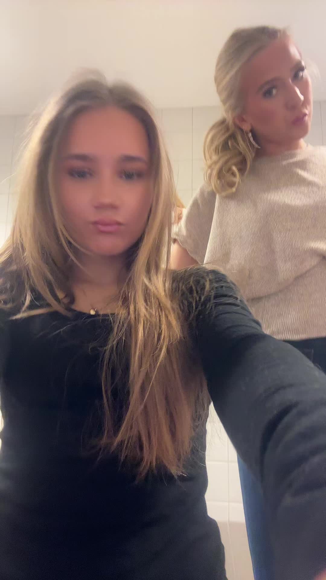 @Elise