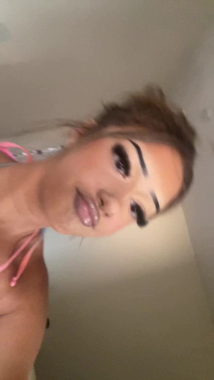 @𝒯𝒾𝒶𝓃𝒶－𝓇ℴ𝓈𝒾ℯ𝓈𝓅𝒶𝓂ꨄ