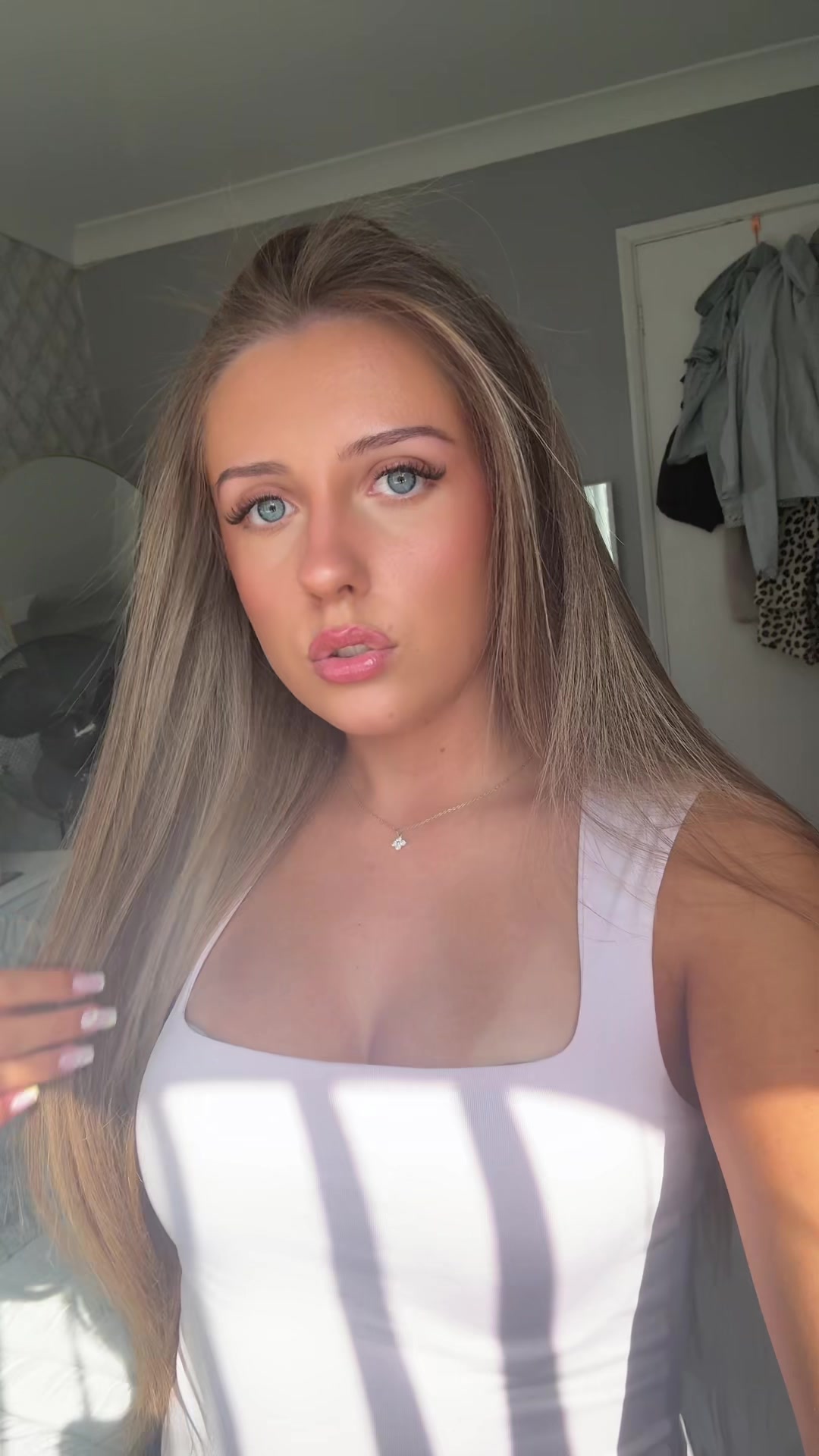 @𝐈𝐒𝐀𝐁𝐄𝐋𝐋𝐀