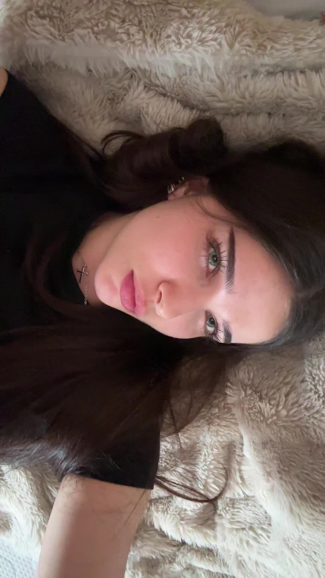 @lívia