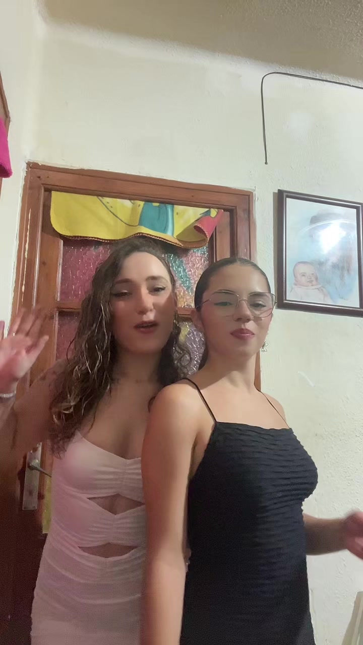 @Famousera