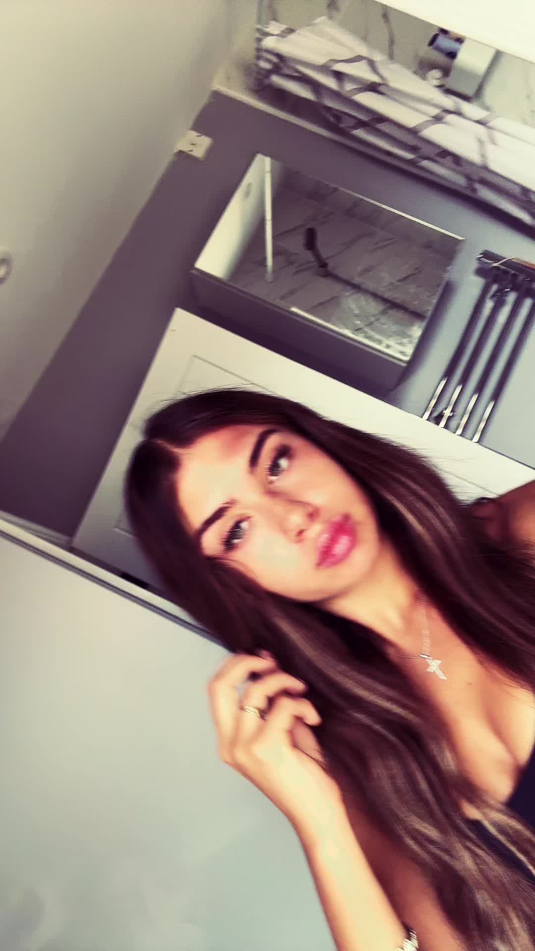 @teehee