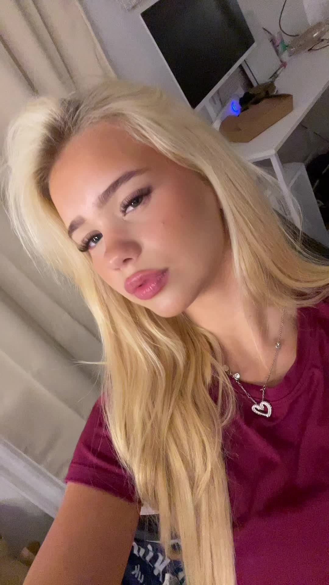 @💎𝐌𝐈𝐊𝐀 𝐁𝐑𝐎𝐎𝐊𝐒💎