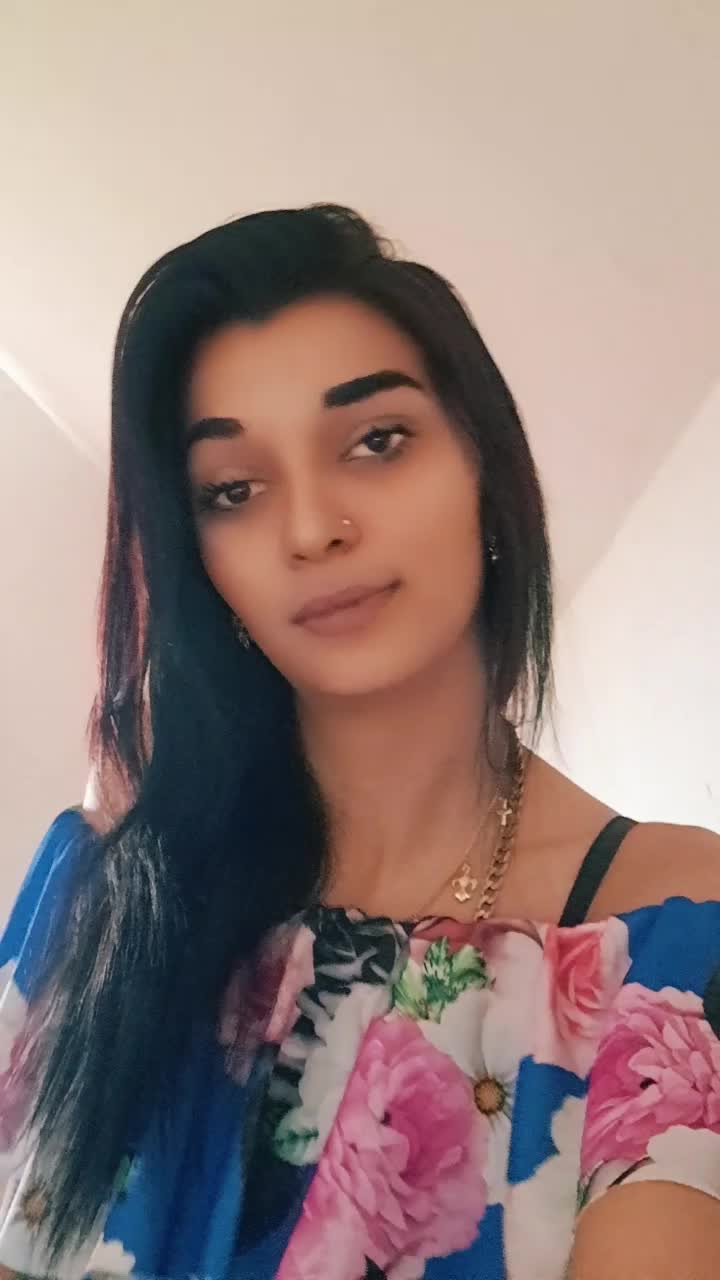 @Zs&auml;kll&icirc;nk&auml;&auml; zamira 🤭🥂♡