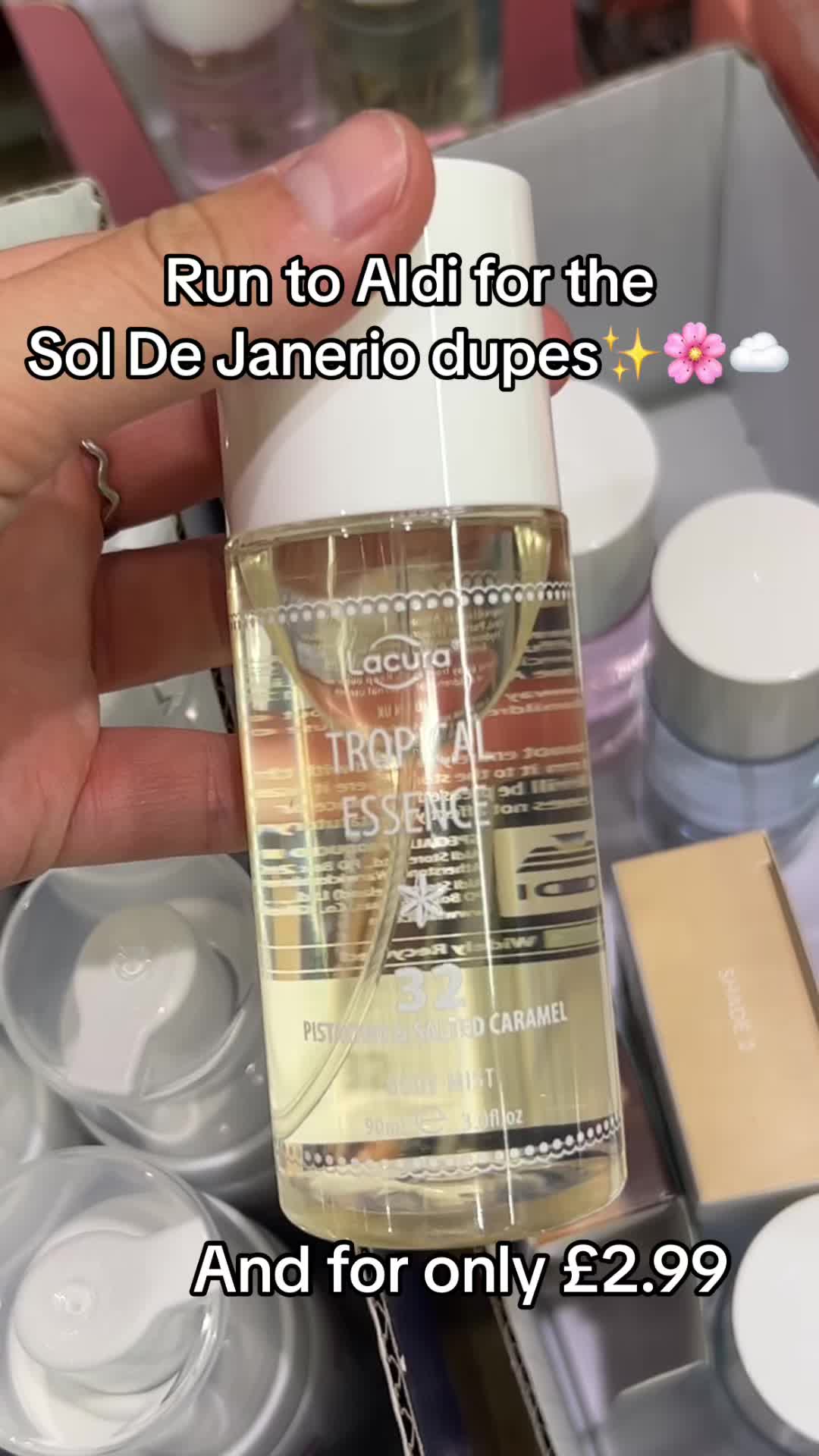@chlomaddenn