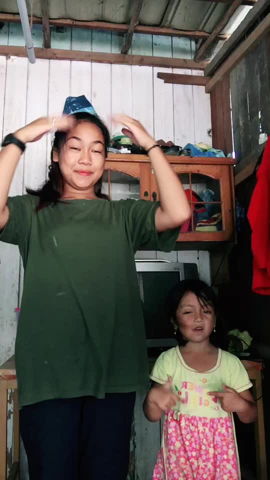 @Dea Adelia320