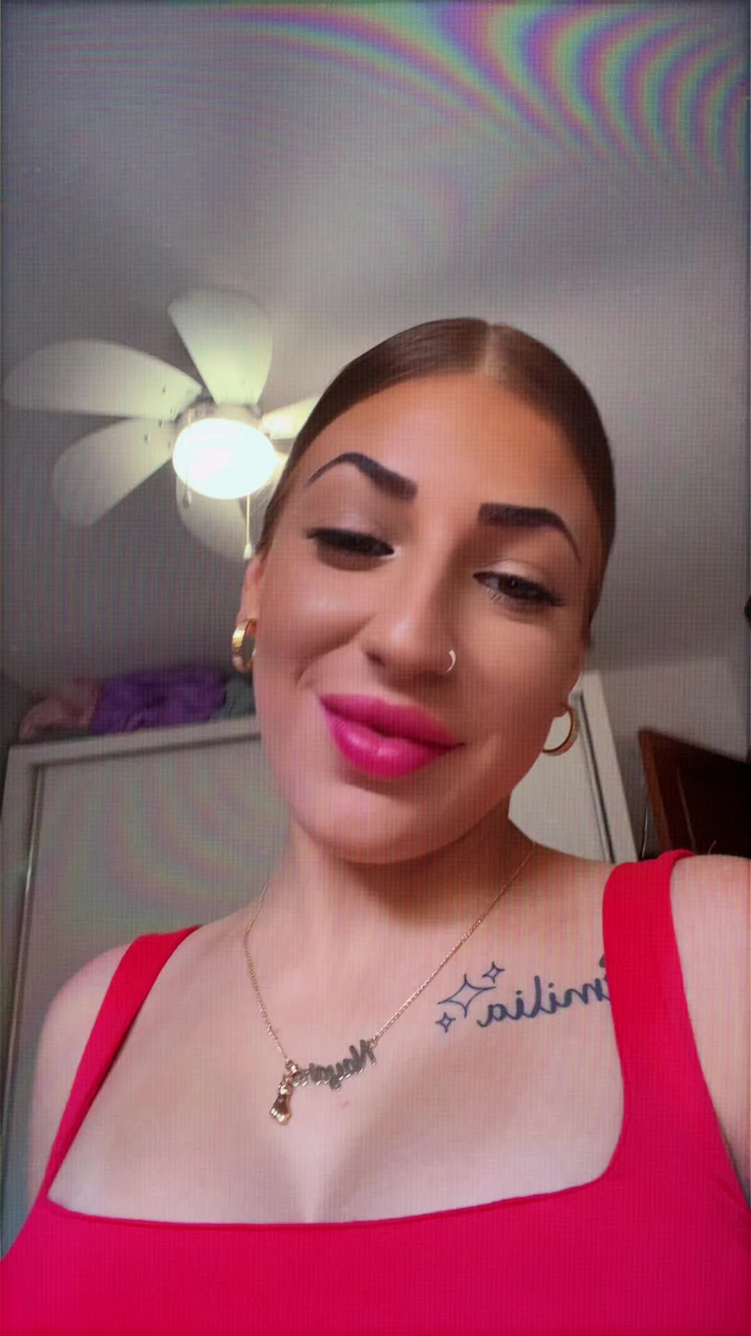 @nayarahernandezz