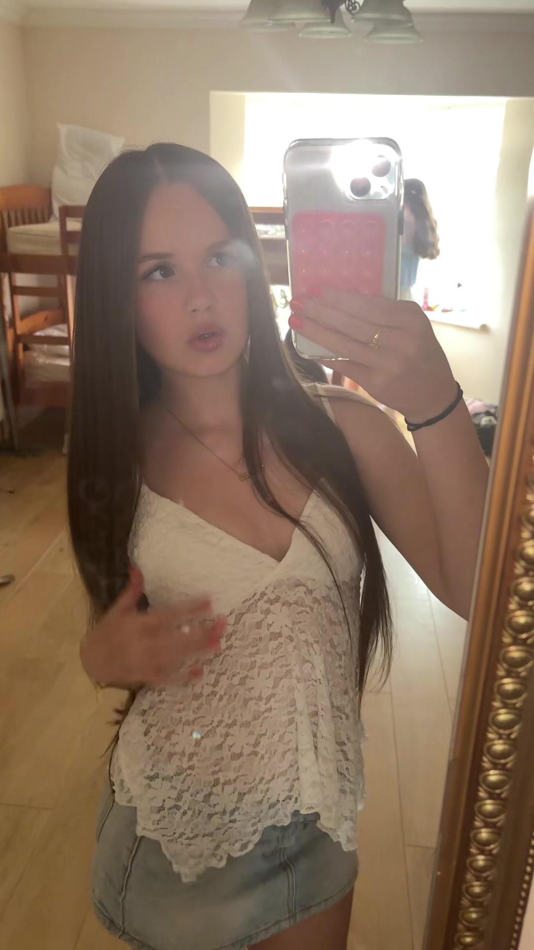 @caoimheolynn