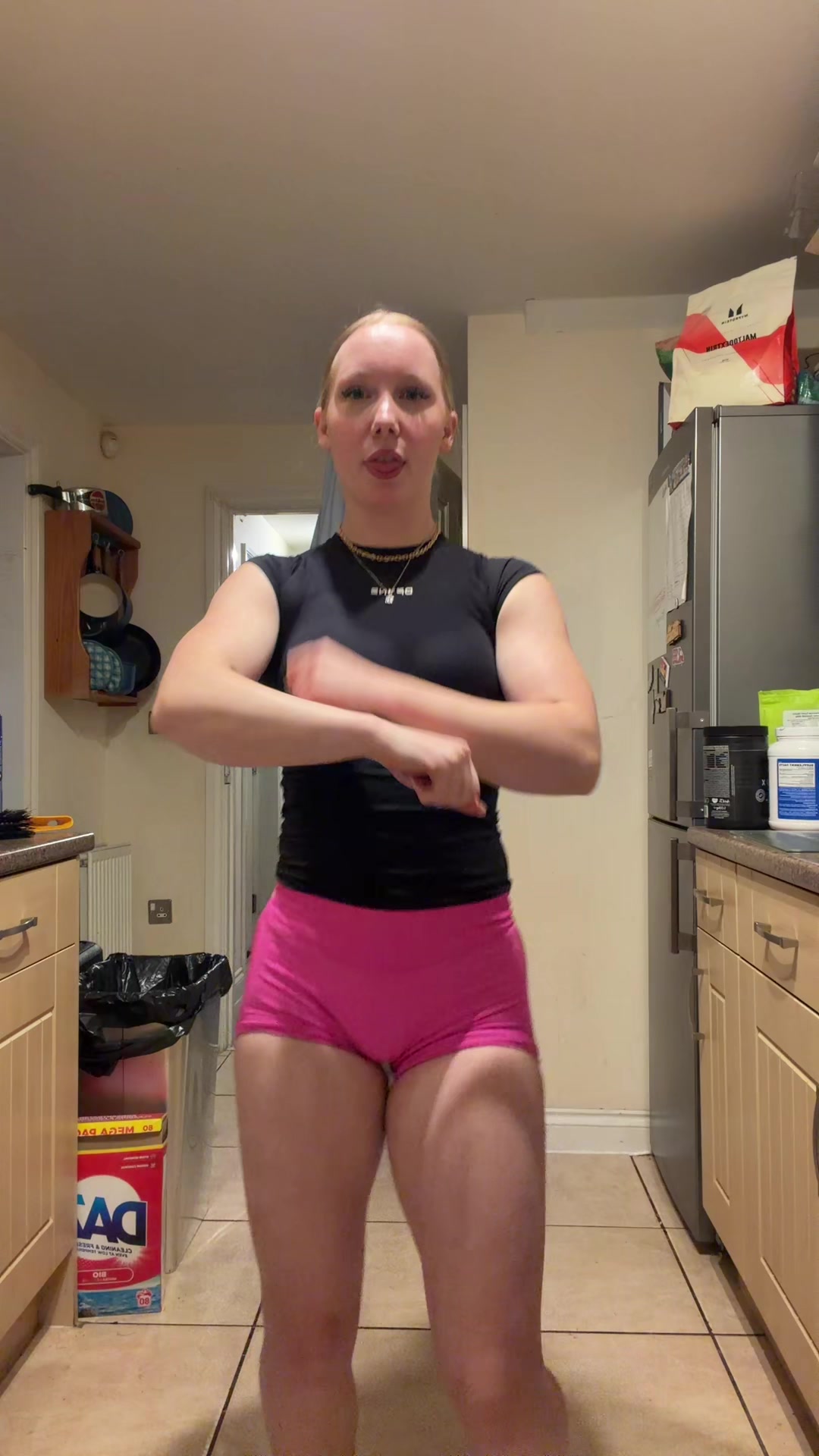 @shaniawag