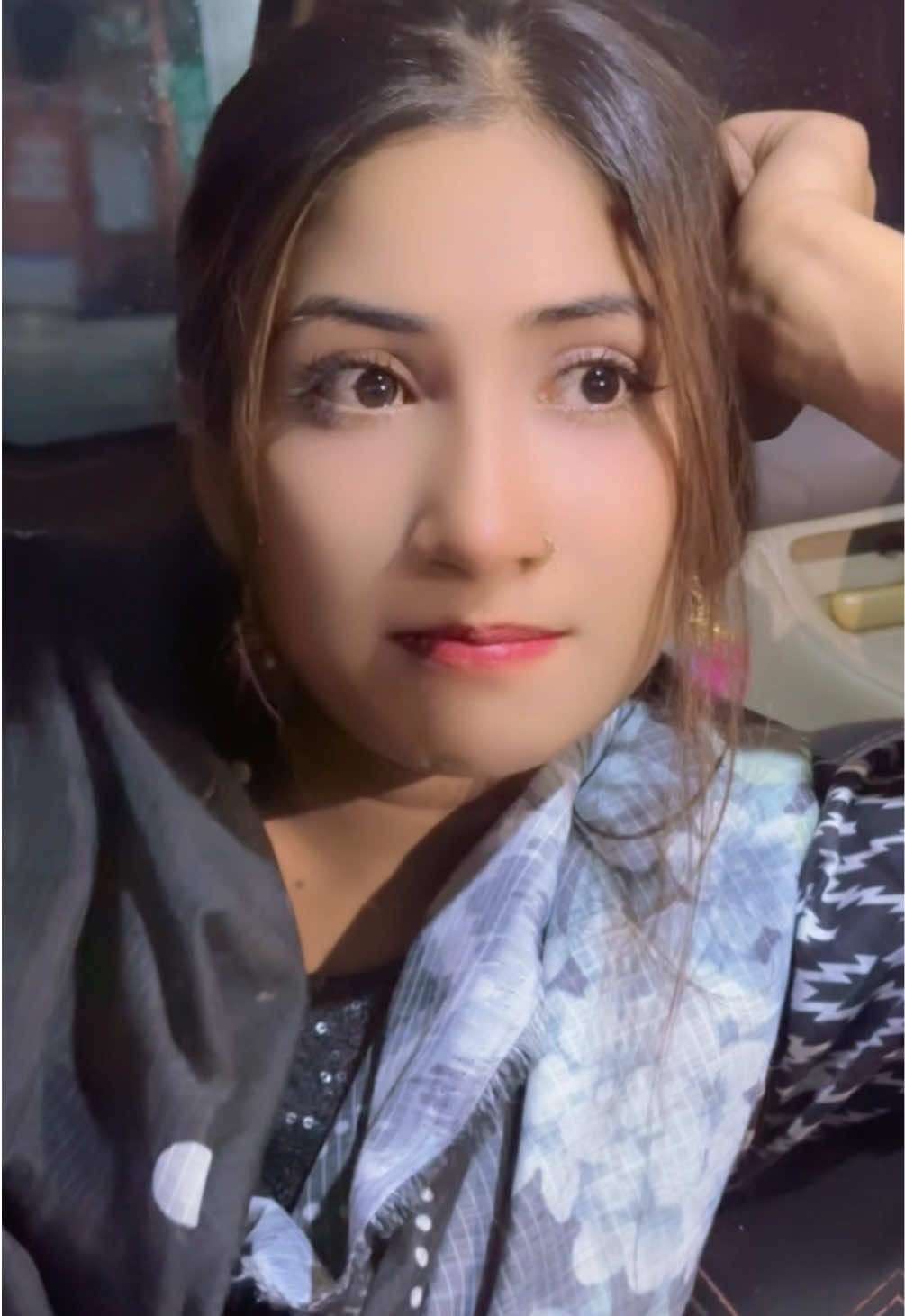 @Mahii_💔_Khan