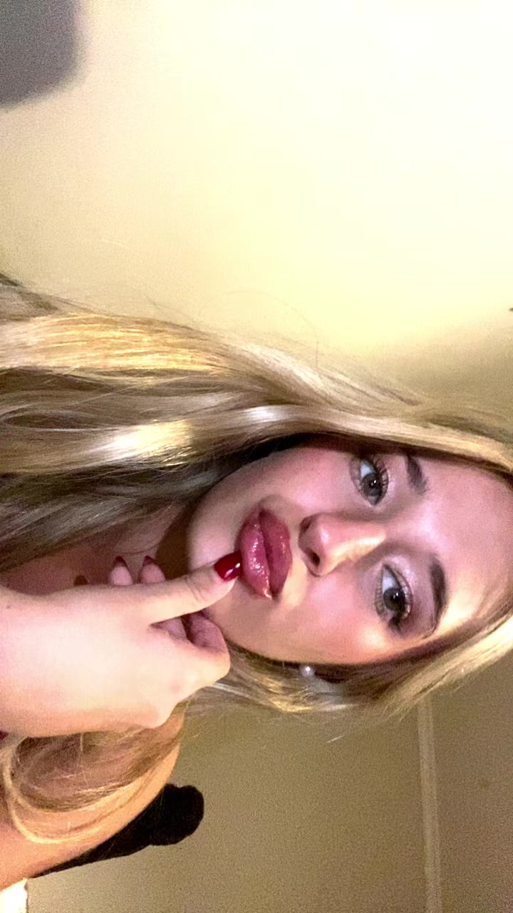 @_lolacastt