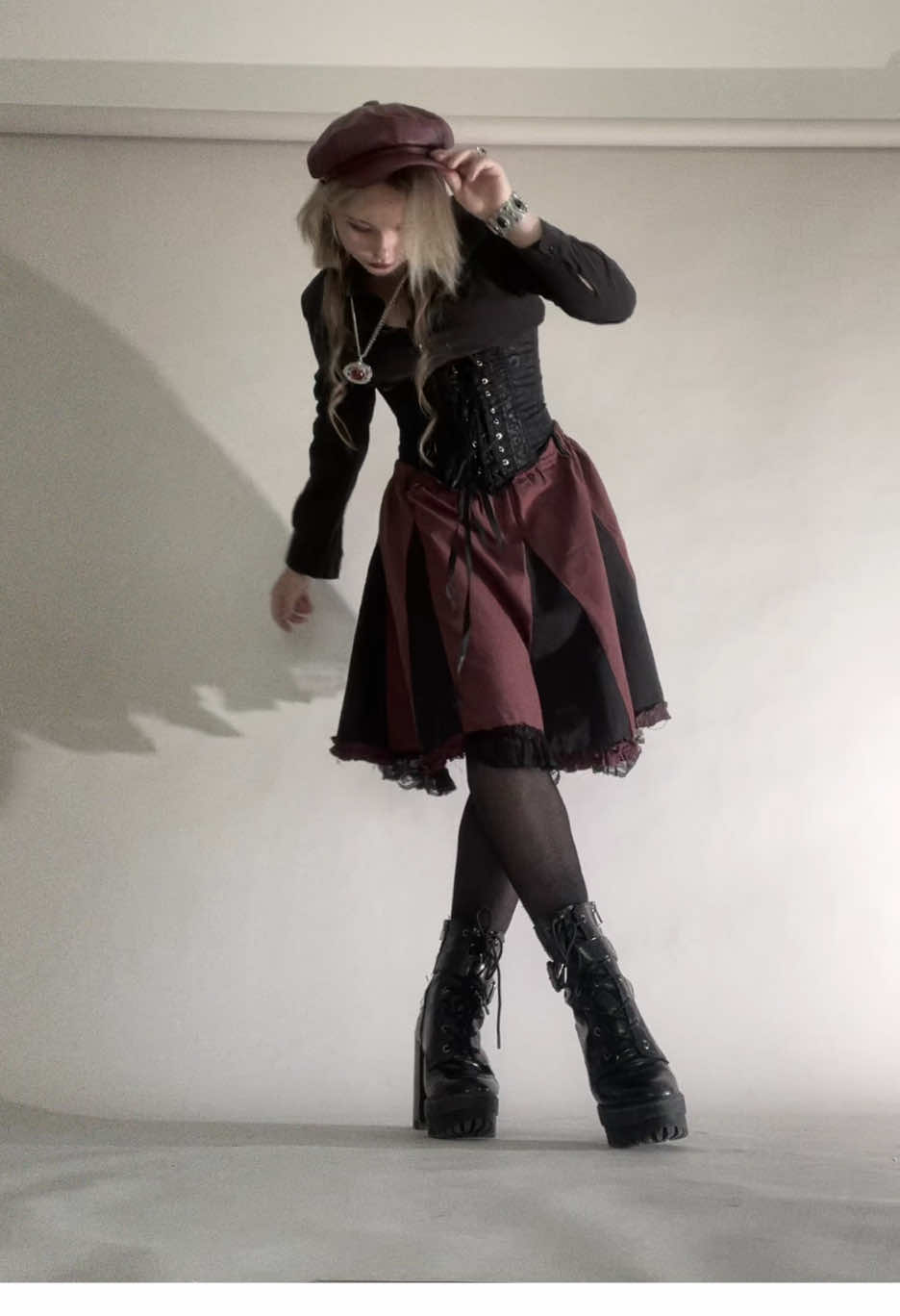 @velvet_curse