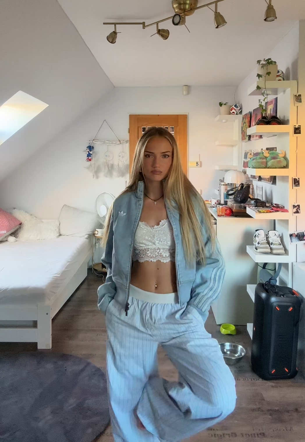 @nikol