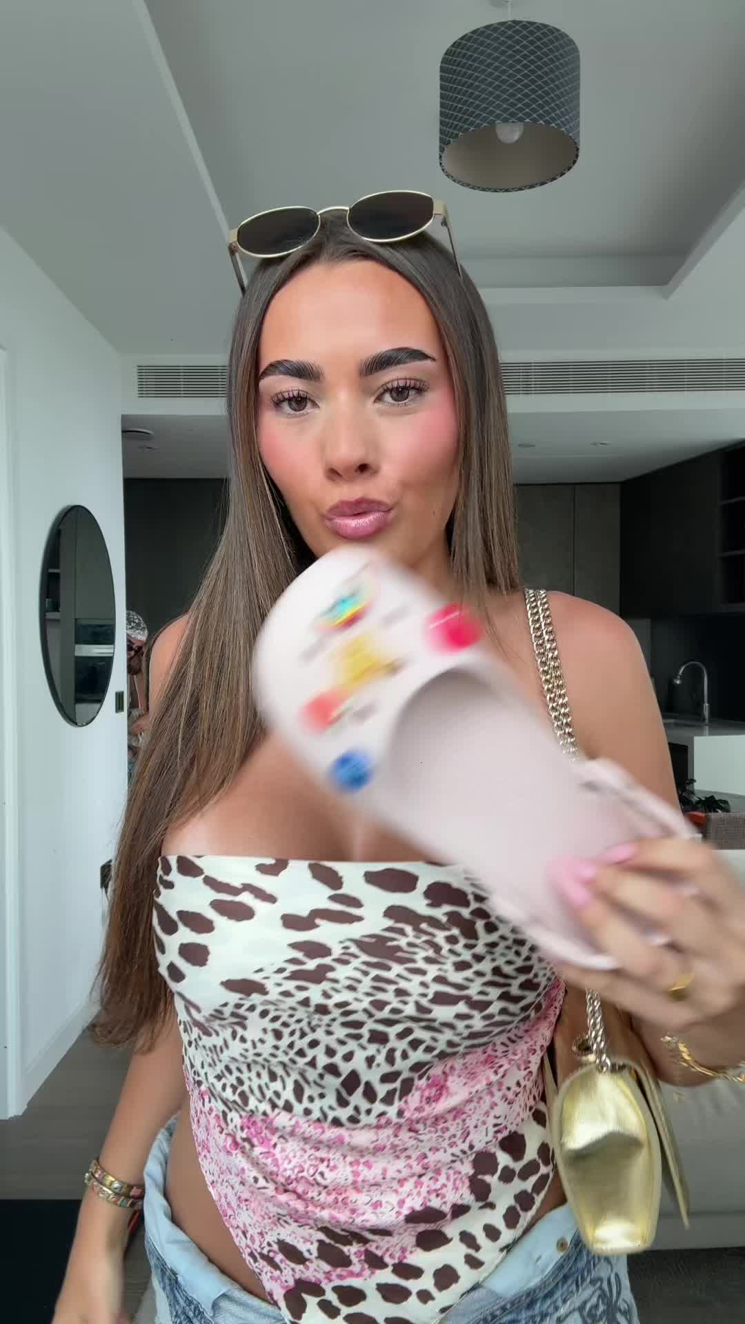 @NICOLE