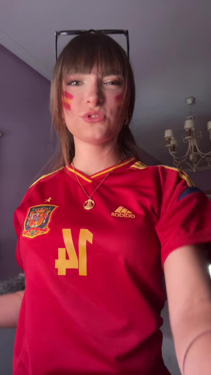 @Clauuuxs