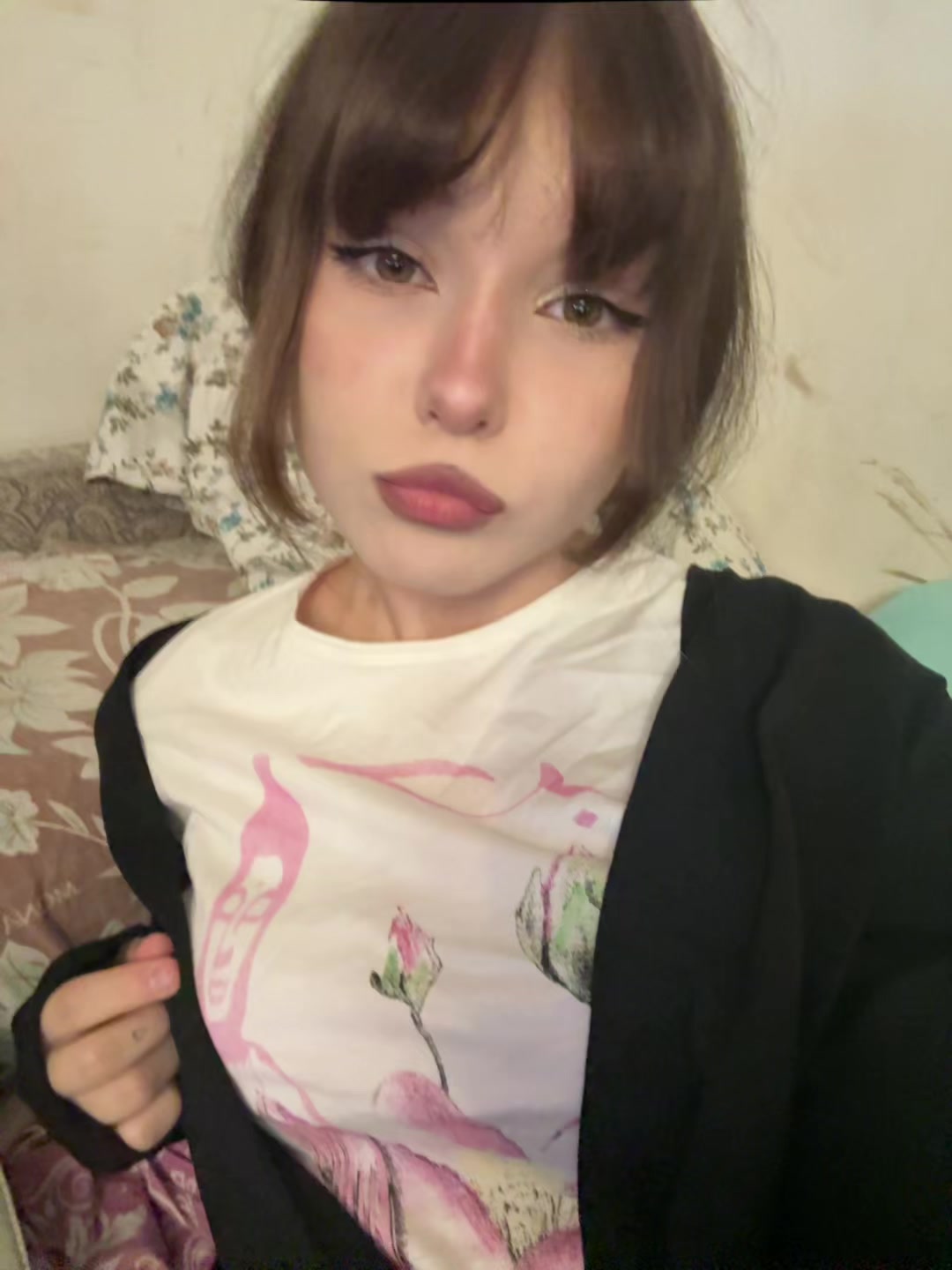 @👅