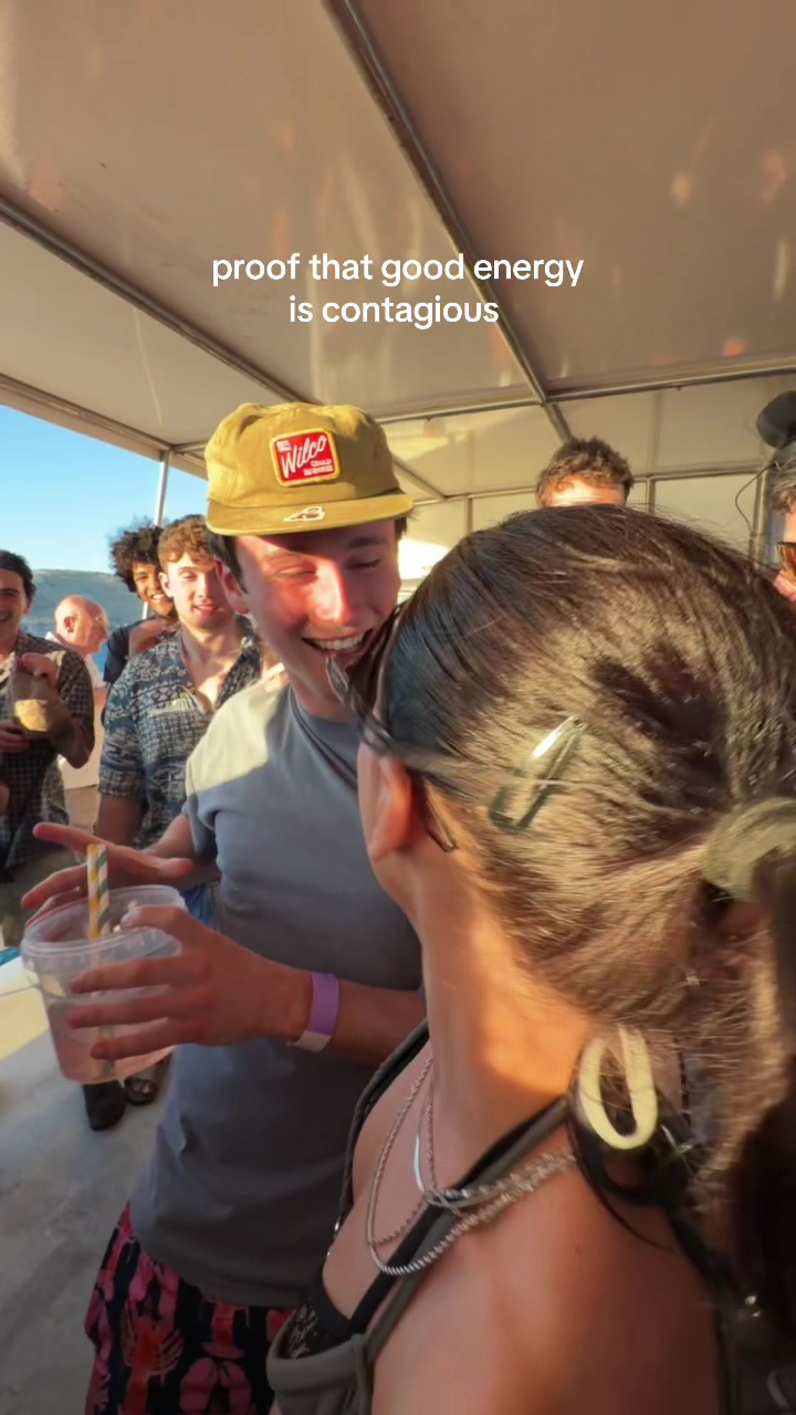 @Out To Sea - Split Boat Party