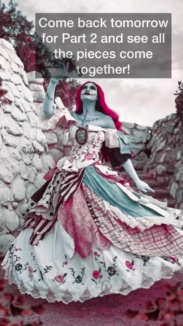 @Dressesandcapes