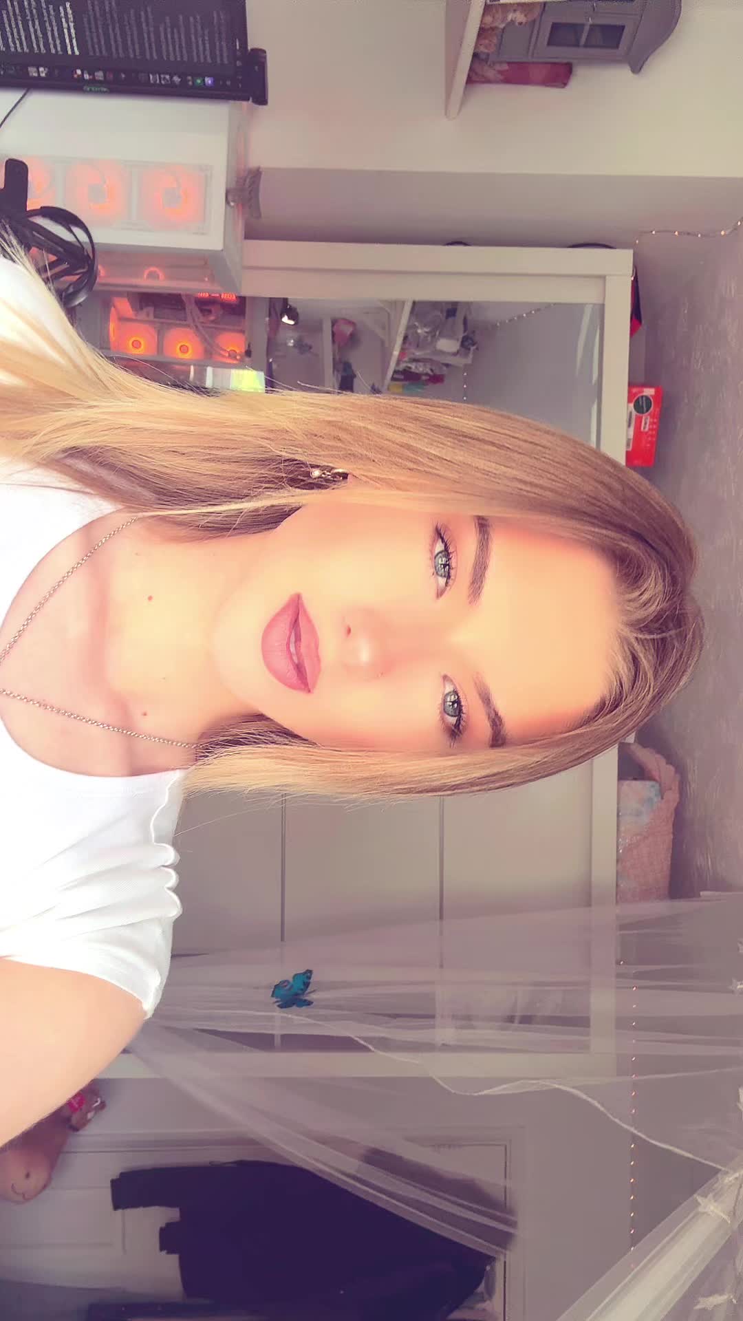 @𝑩𝒆𝒄𝒄𝒂⁷⁷⁷💫
