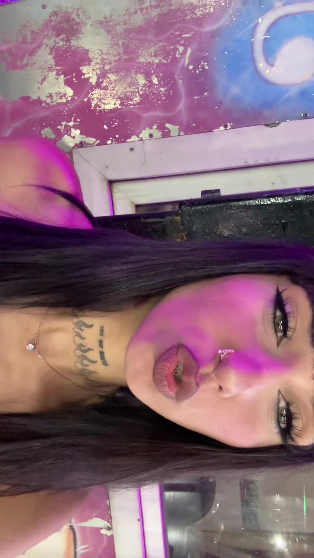@🫥