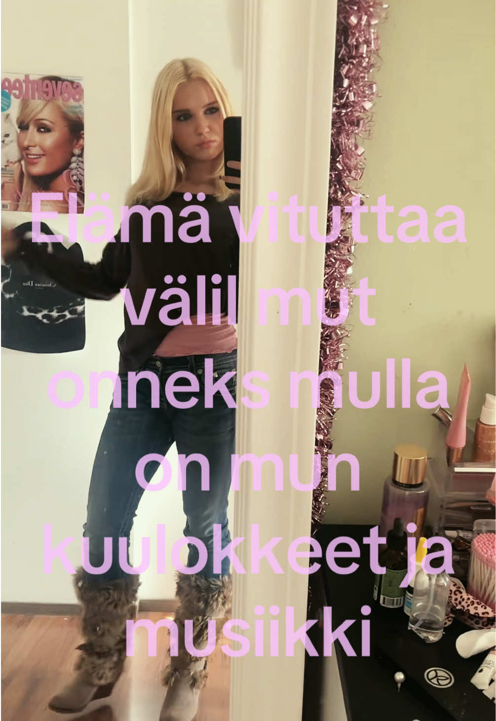 @꧁♕🪽𝒷𝓁ℴ𝓃𝒹 𝒶𝓃𝑔ℯ𝓁🪽♕꧂