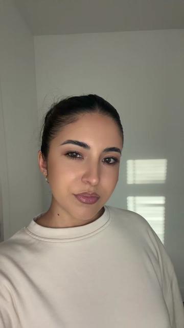 @Violeta Elena
