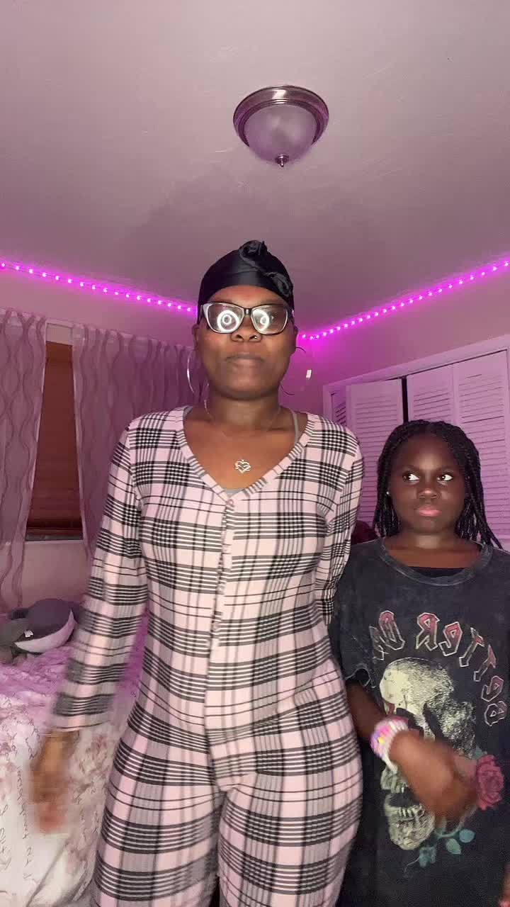 @TaniyahR