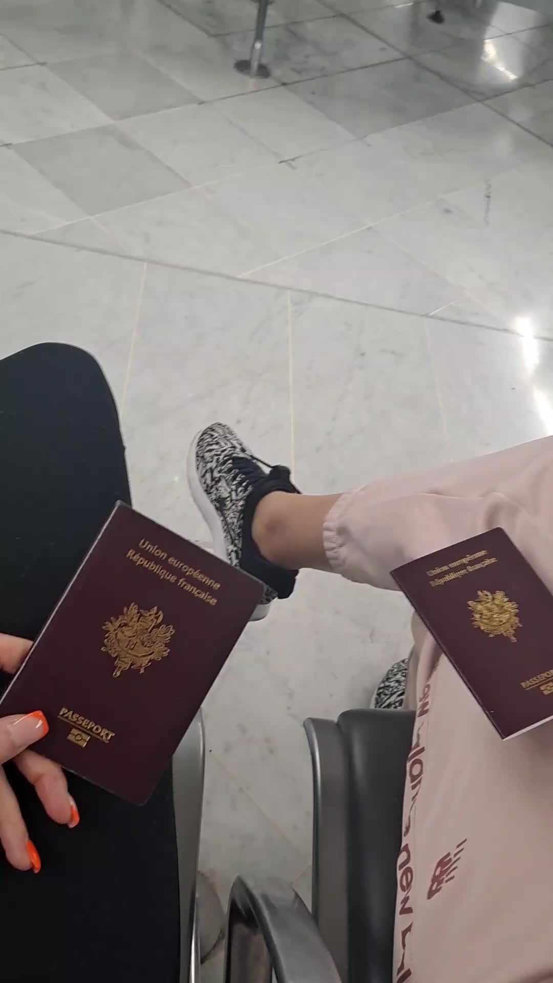@No&eacute;mie