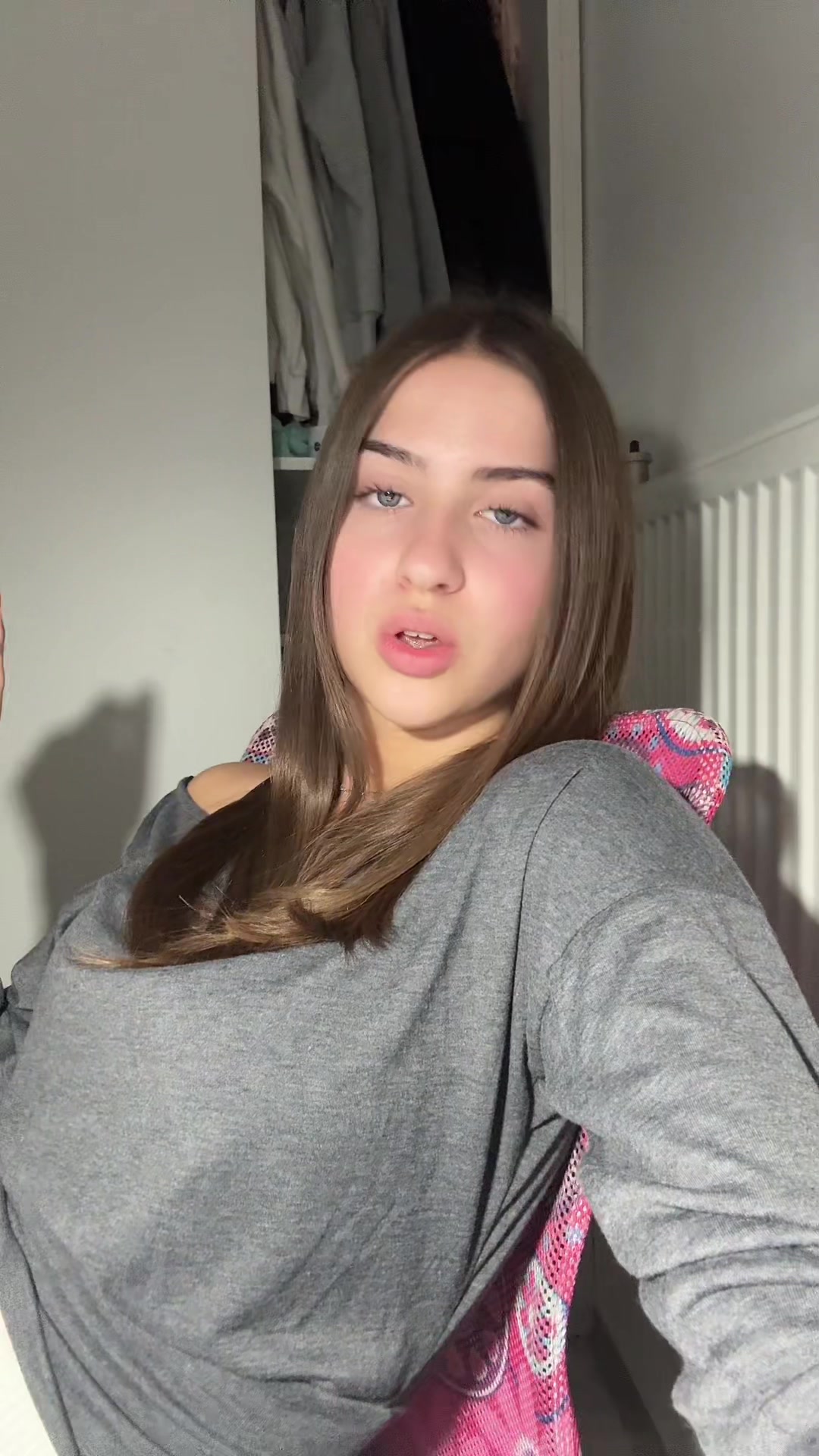 @𝐾𝑙𝑎𝑟𝑎 𝐽𝑎𝑚𝑛𝑖𝑘𝑎𝑟