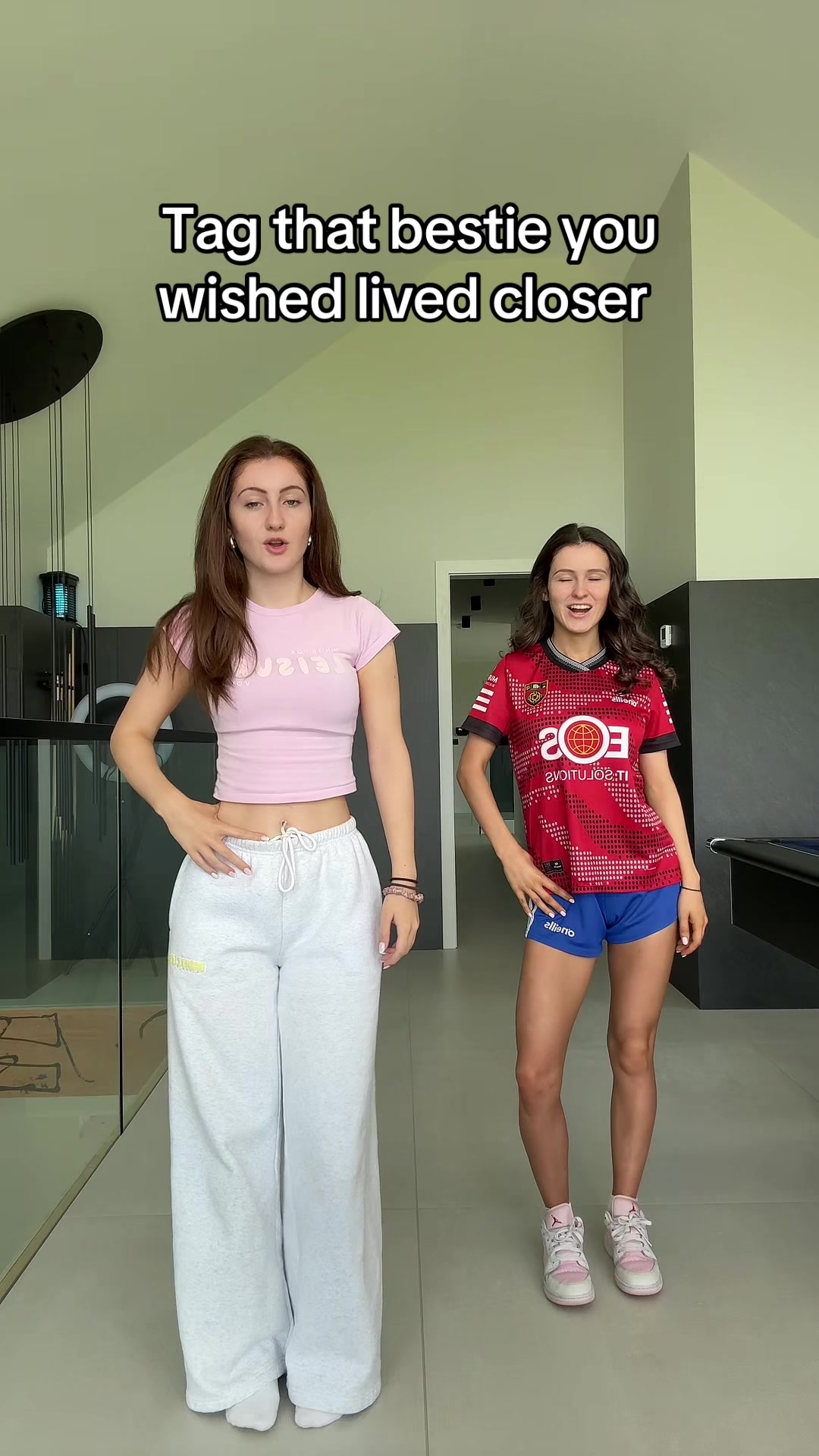 @thesimp5onsisters