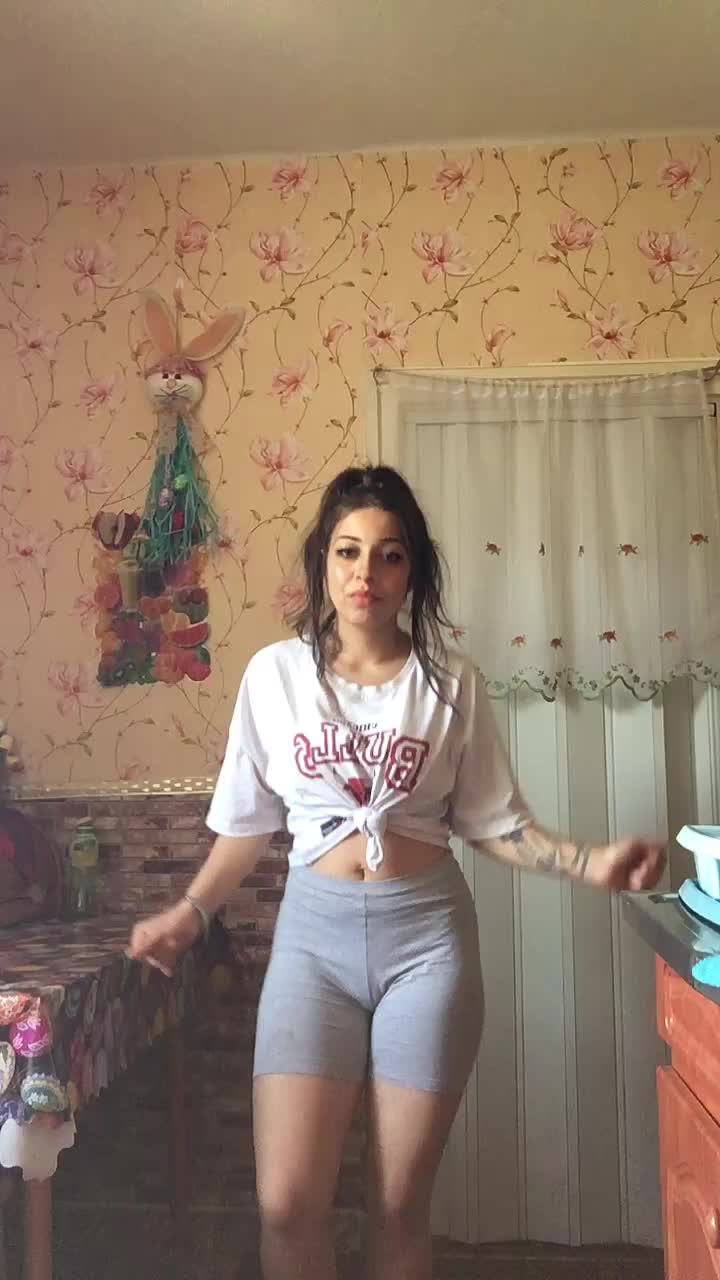 @Szimi🦋🖤