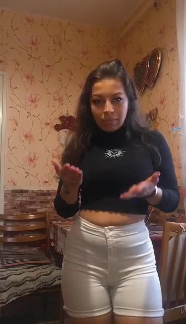 @Szimi🦋🖤
