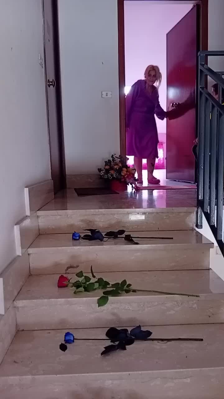 @elena