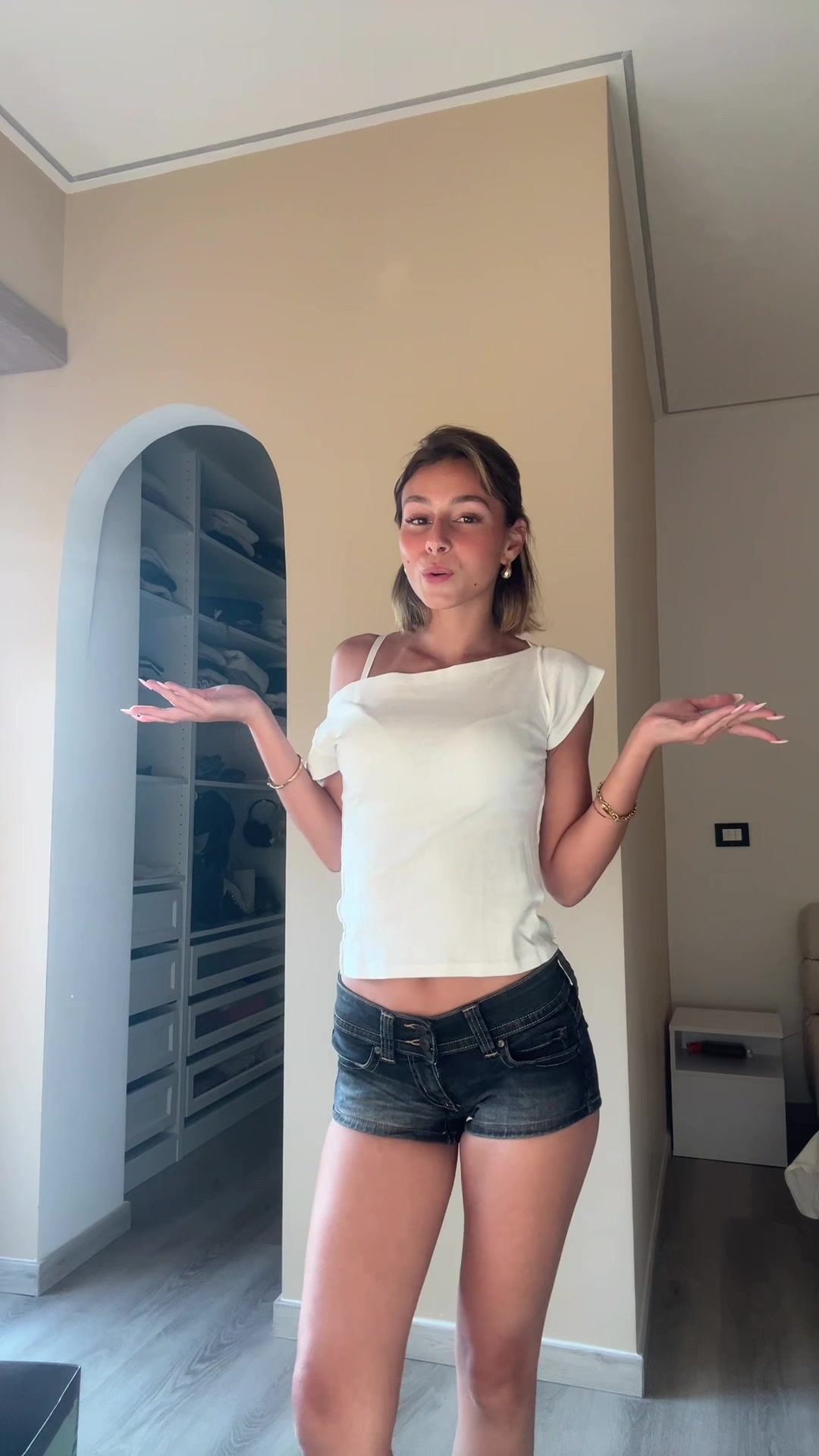 @catə