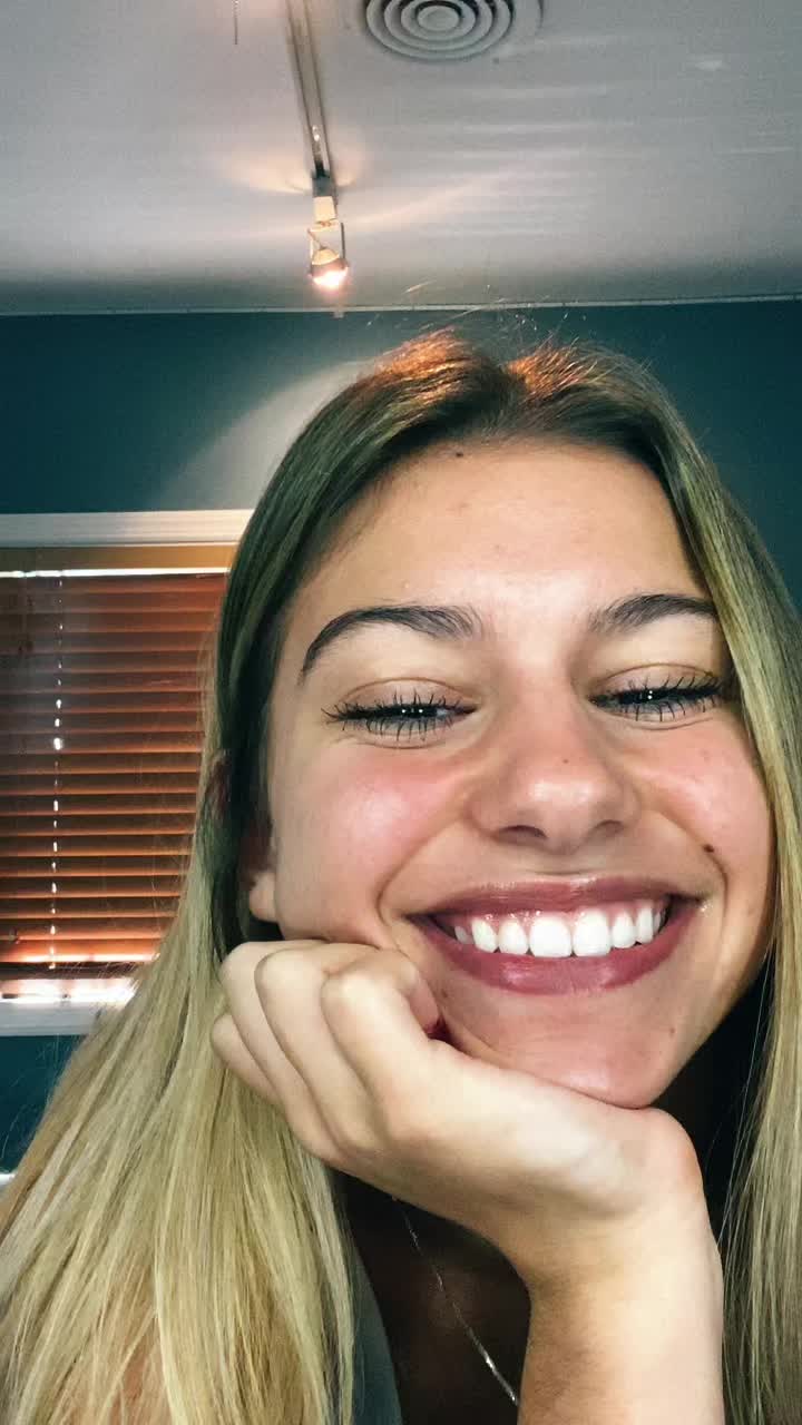 @carlie