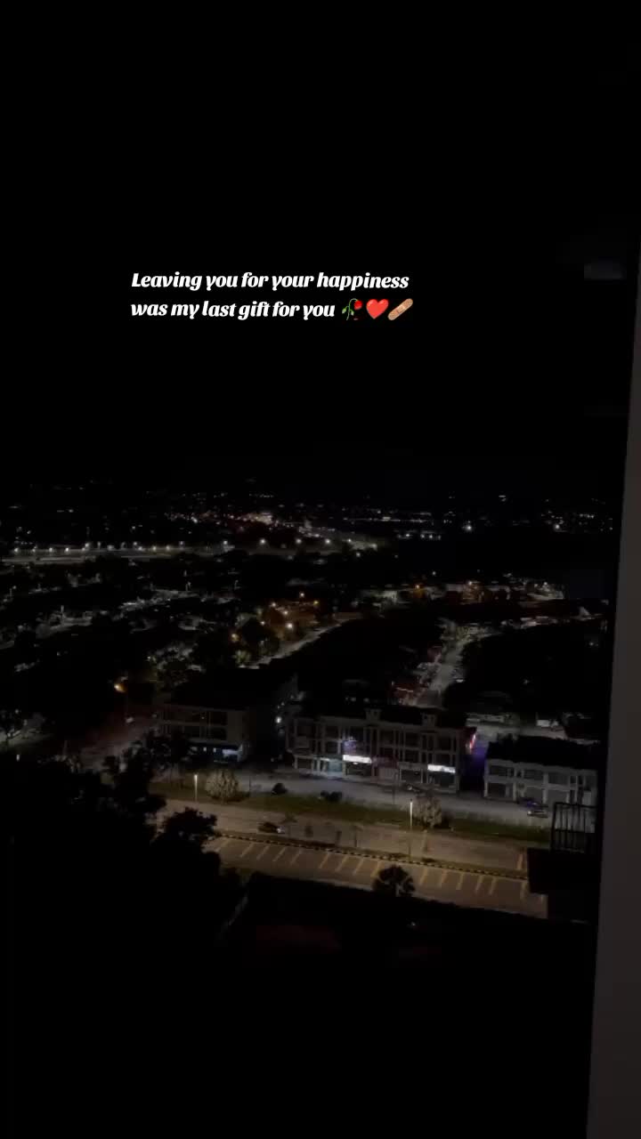 @एस्थर 🌙🤍