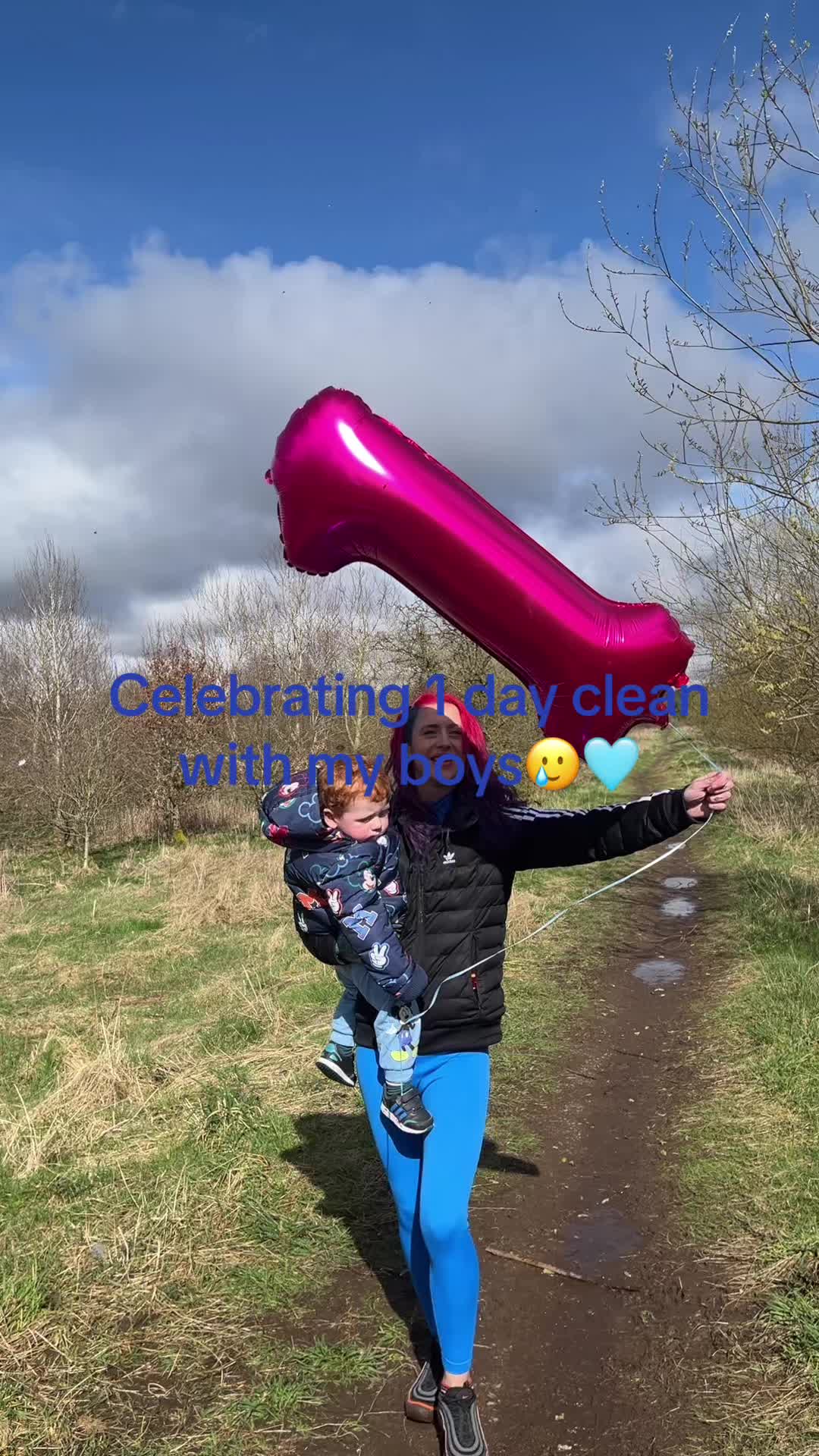 @Holly🦋🦄